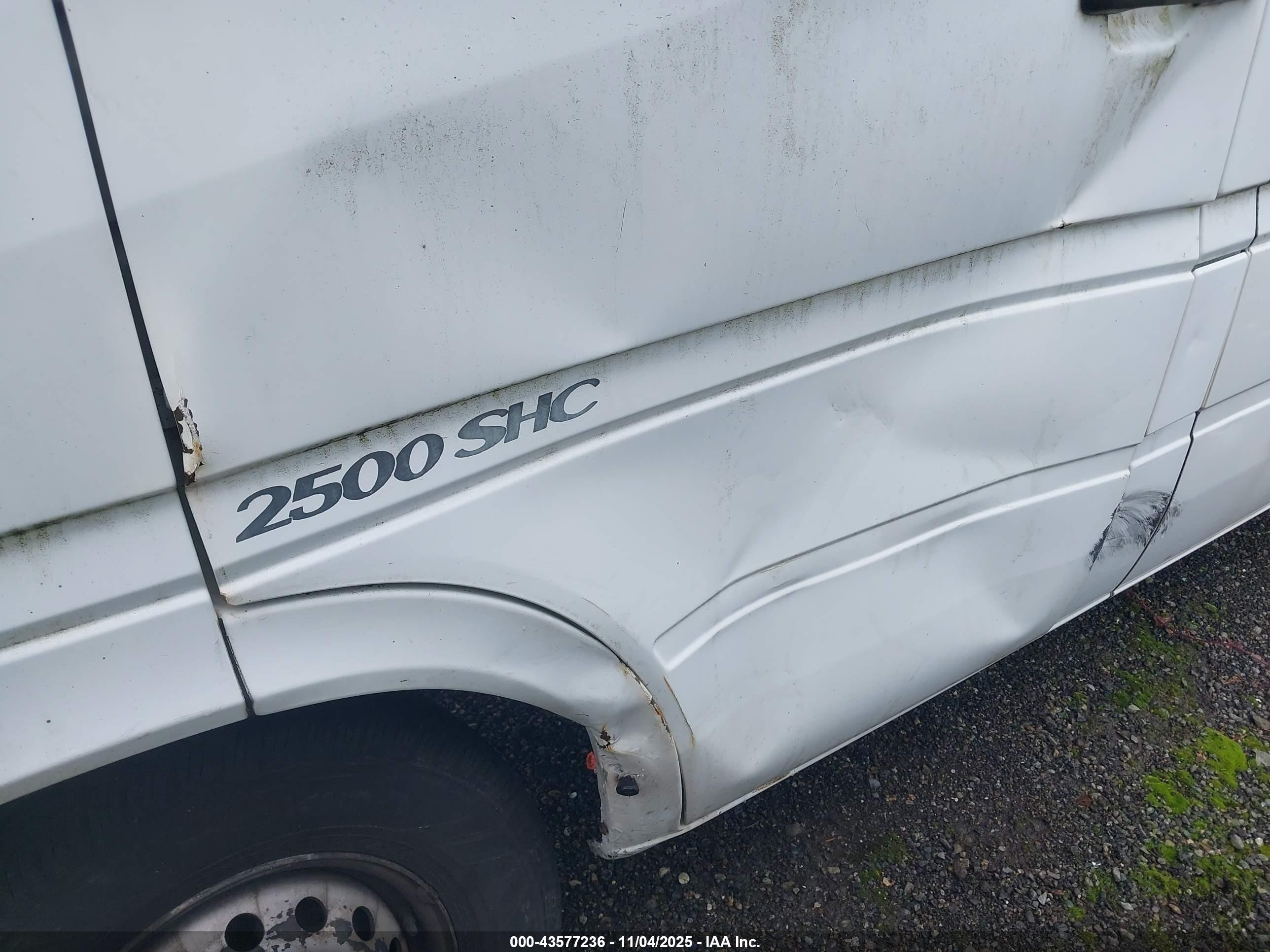 2002 Freightliner Sprinter 2500 White vin: WD2YD341525342284