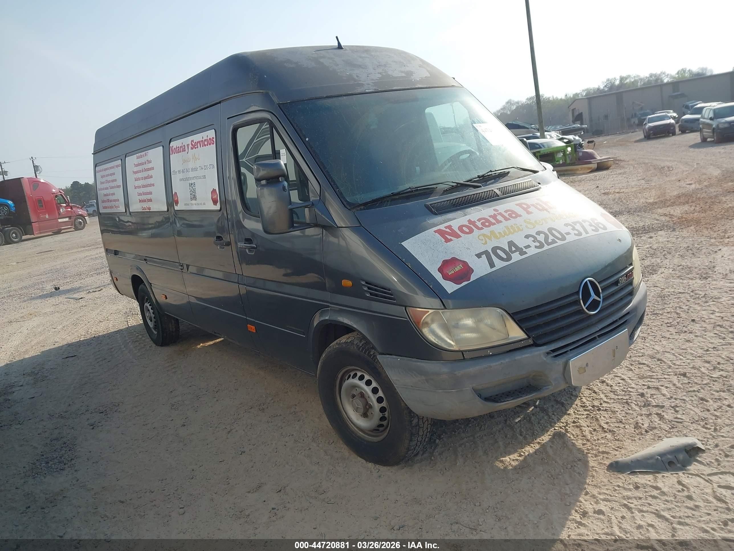 2002 Freightliner Sprinter 2500 Gray vin: WD2YD741025374597