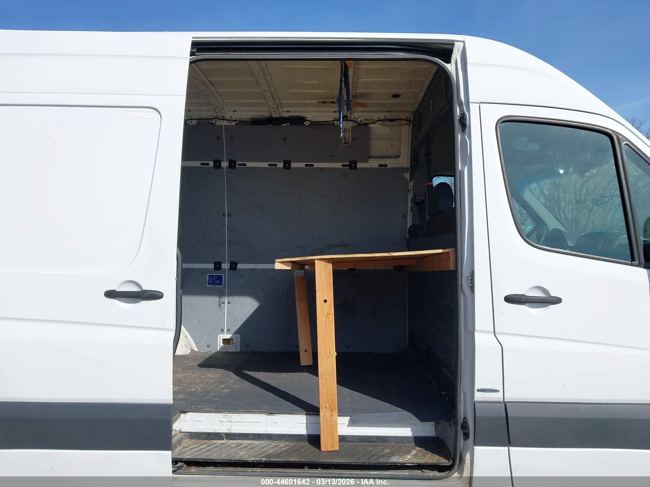 2013 Mercedes-benz Sprinter 2500 Normal Roof White vin: WD3PE7CC0D5763525