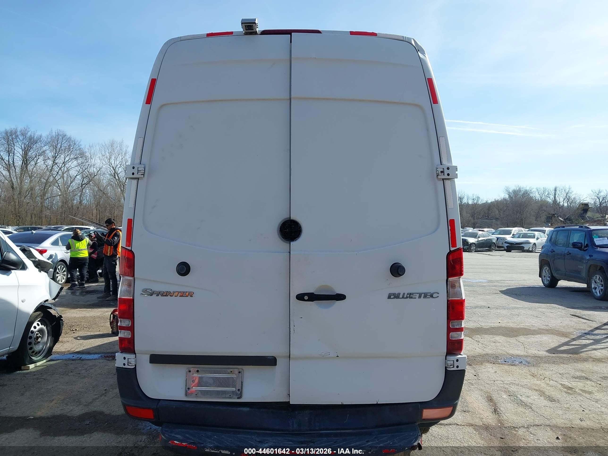 2013 Mercedes-benz Sprinter 2500 Normal Roof White vin: WD3PE7CC0D5763525