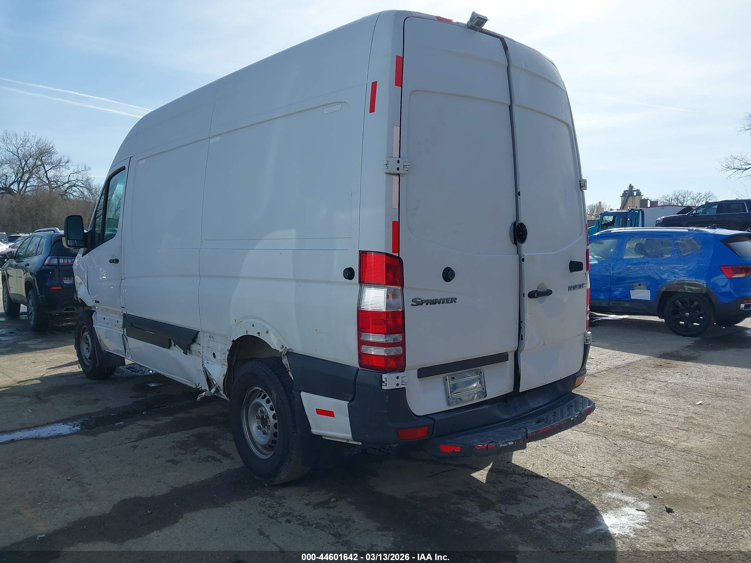 2013 Mercedes-benz Sprinter 2500 Normal Roof White vin: WD3PE7CC0D5763525