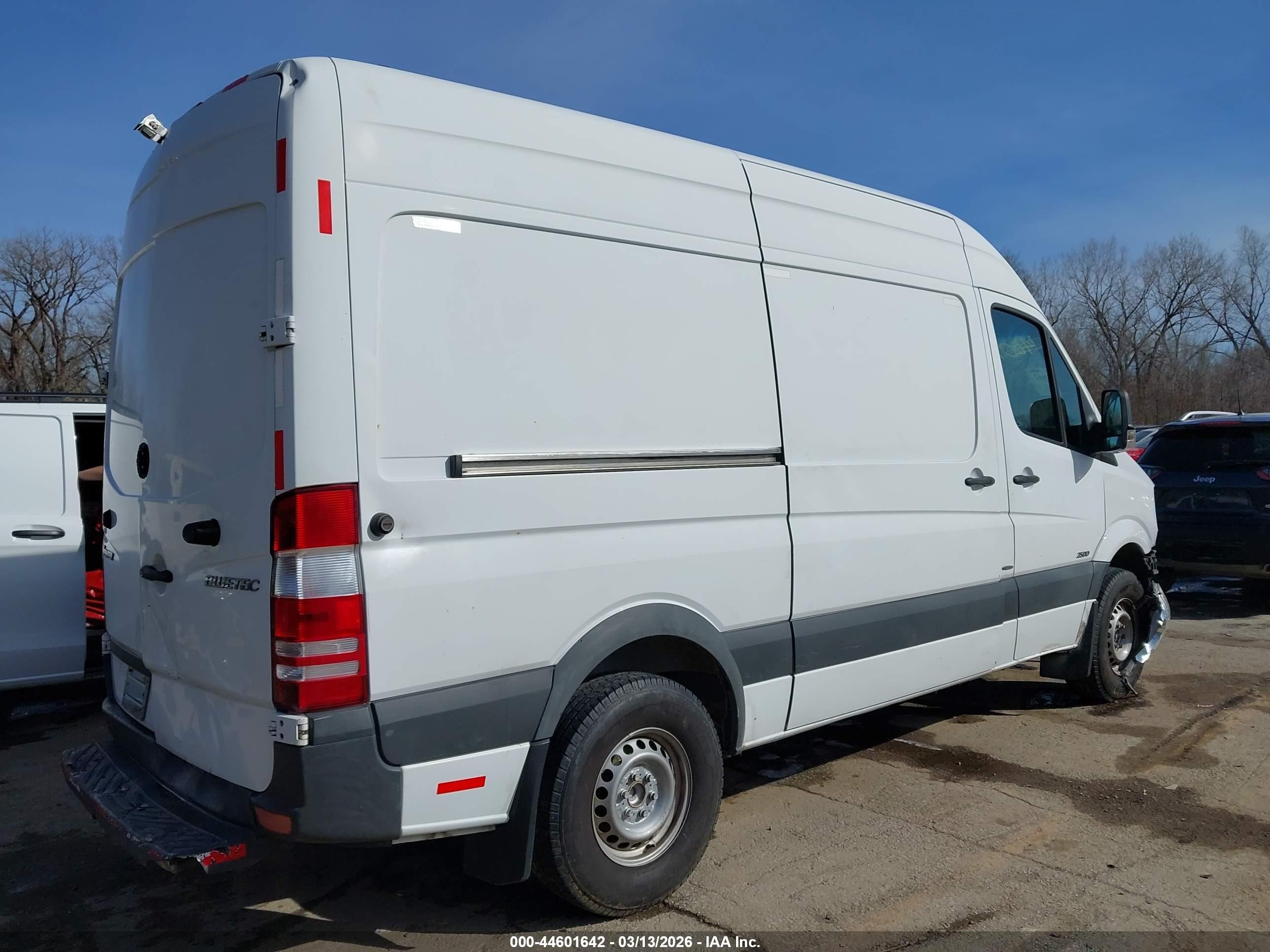 2013 Mercedes-benz Sprinter 2500 Normal Roof White vin: WD3PE7CC0D5763525