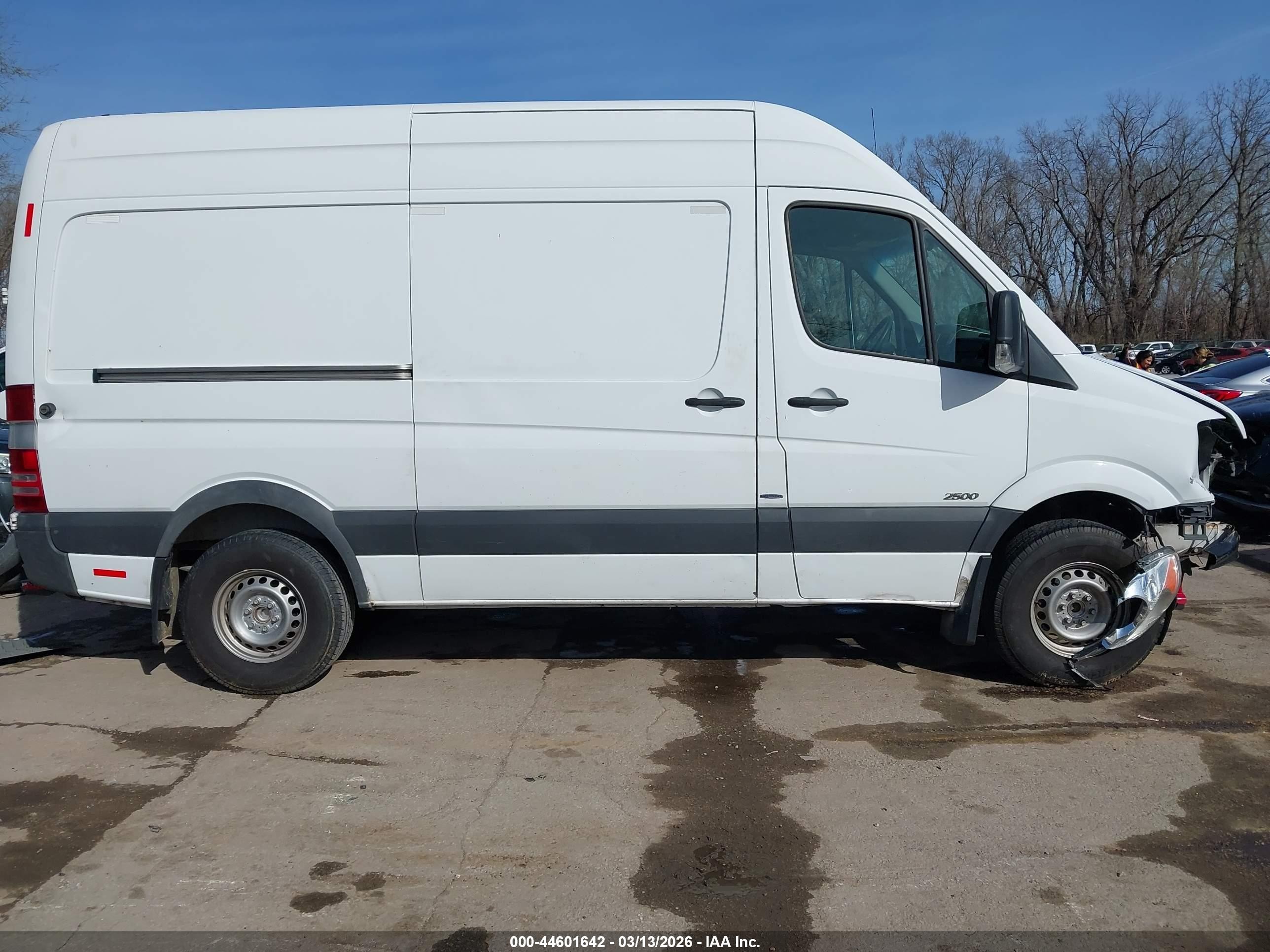 2013 Mercedes-benz Sprinter 2500 Normal Roof White vin: WD3PE7CC0D5763525