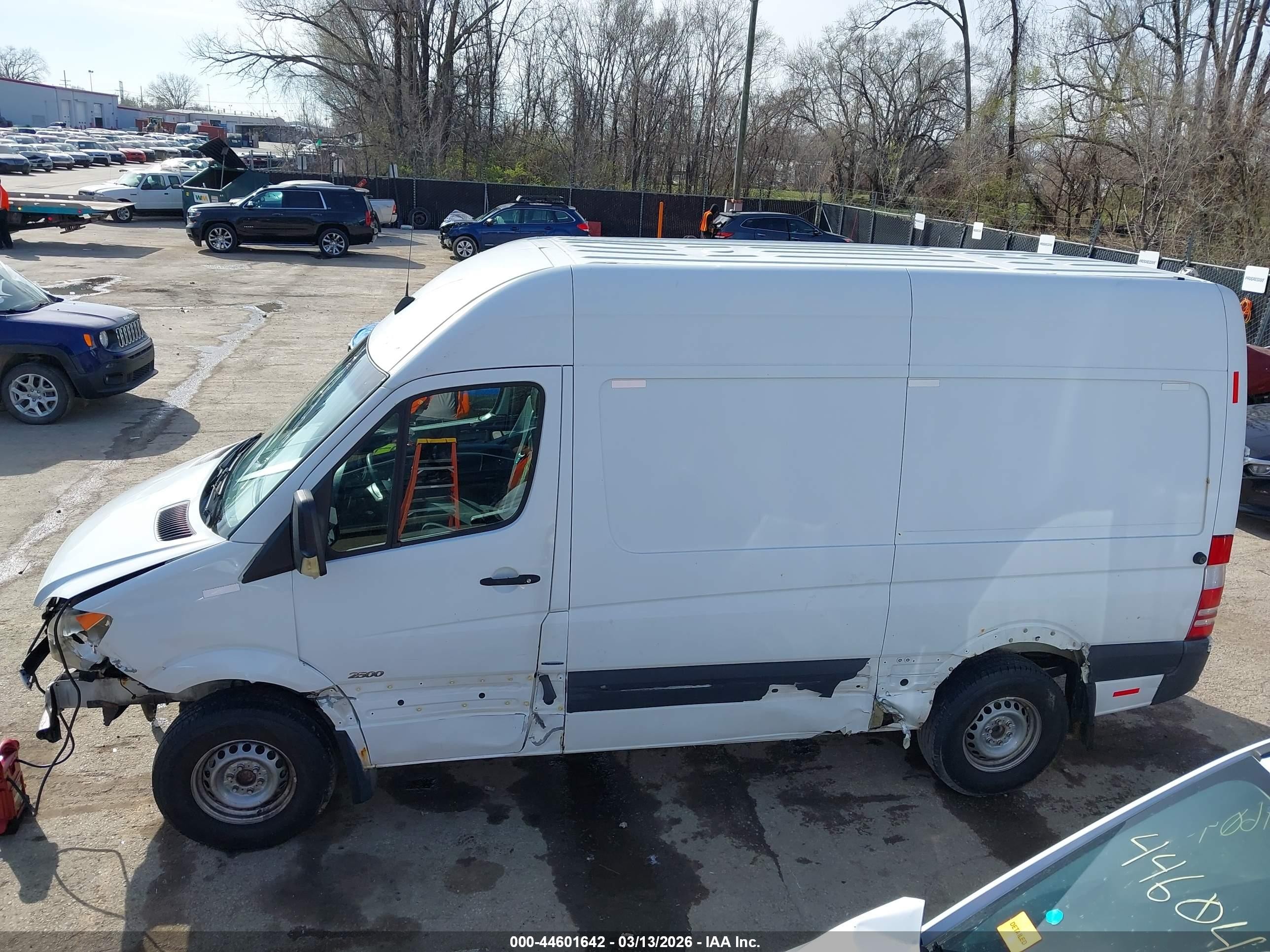 2013 Mercedes-benz Sprinter 2500 Normal Roof White vin: WD3PE7CC0D5763525
