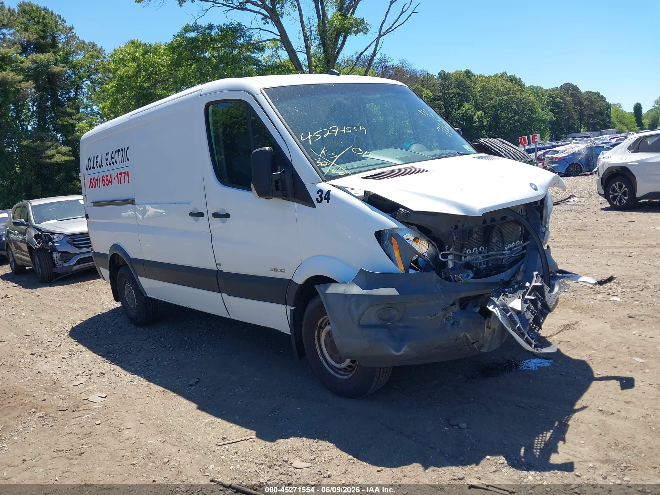 2014 Mercedes-benz Sprinter 2500 Normal Roof White vin: WD3PE7CC0E5826074