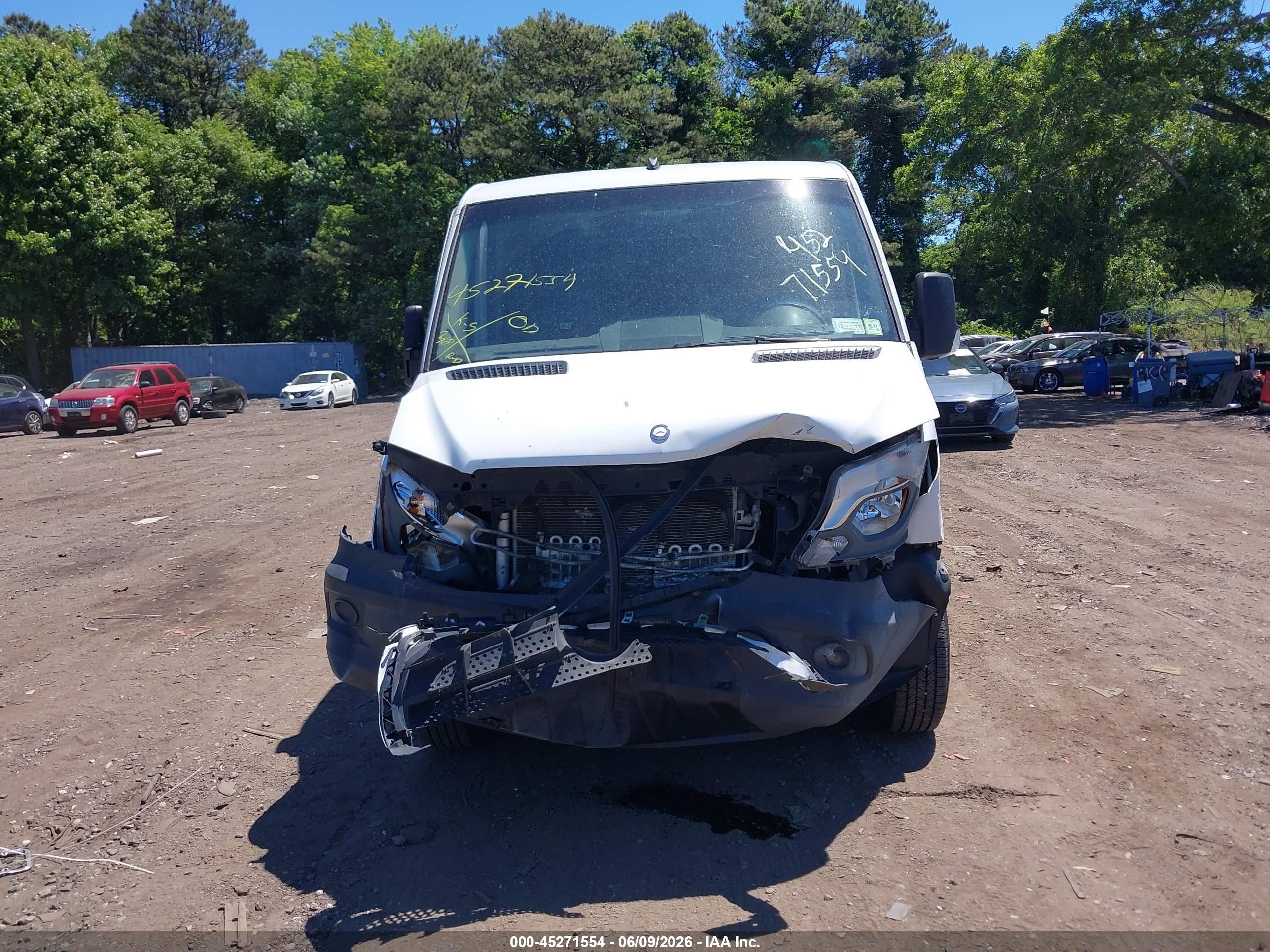 2014 Mercedes-benz Sprinter 2500 Normal Roof White vin: WD3PE7CC0E5826074