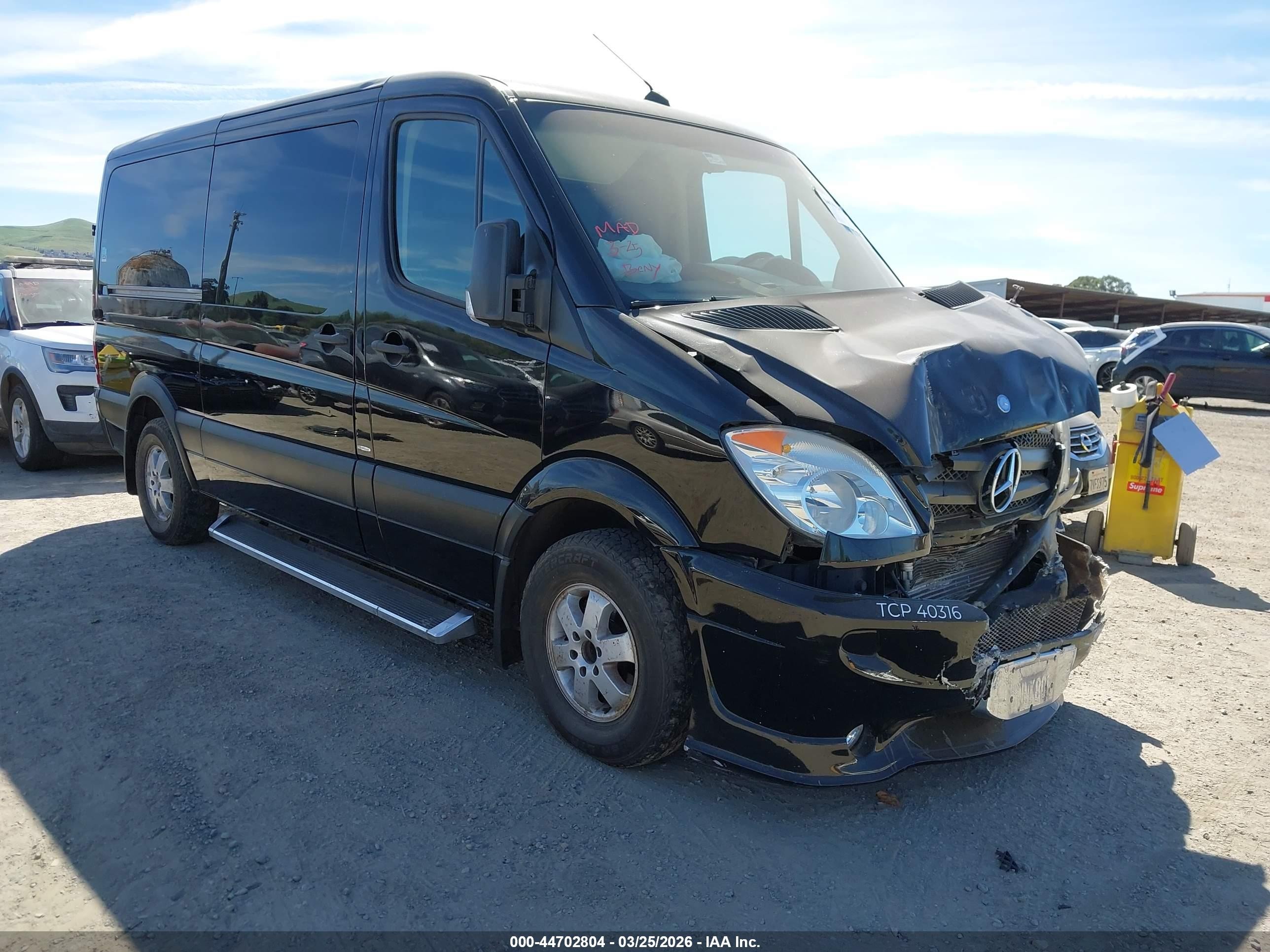 2010 Mercedes-benz Sprinter Van 2500   Black vin: WD3PE7CC1A5462497
