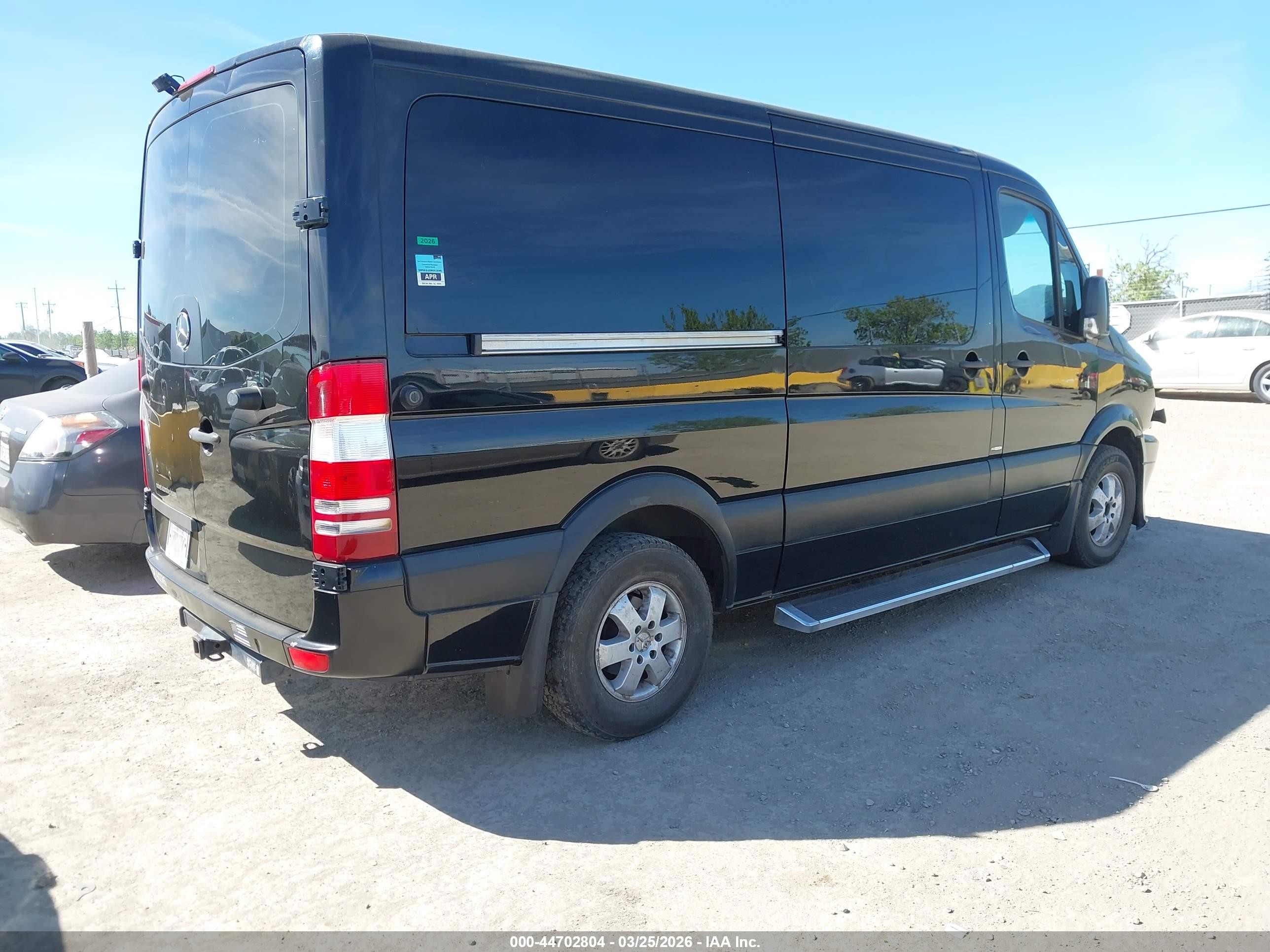 2010 Mercedes-benz Sprinter Van 2500   Black vin: WD3PE7CC1A5462497