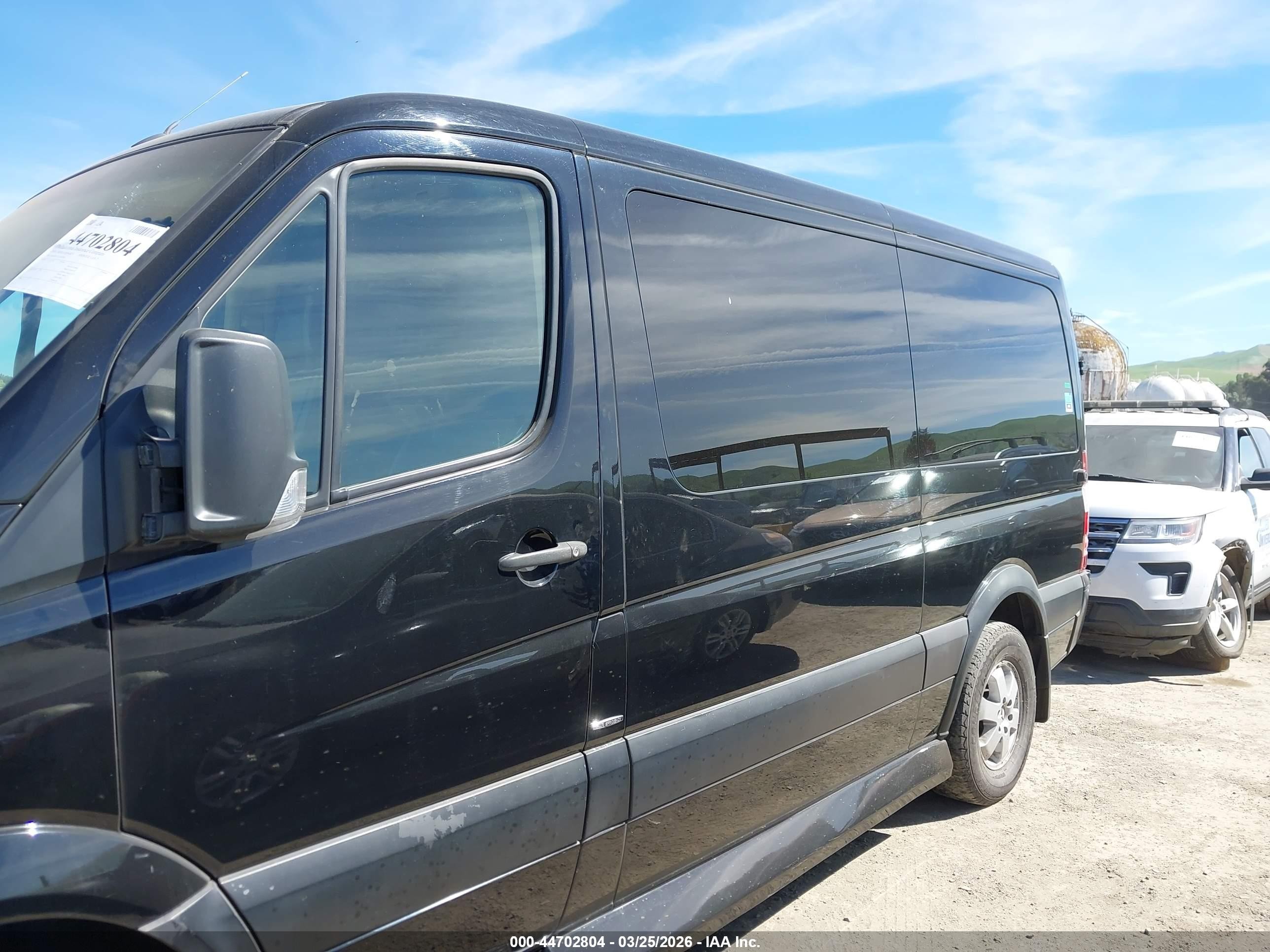 2010 Mercedes-benz Sprinter Van 2500   Black vin: WD3PE7CC1A5462497