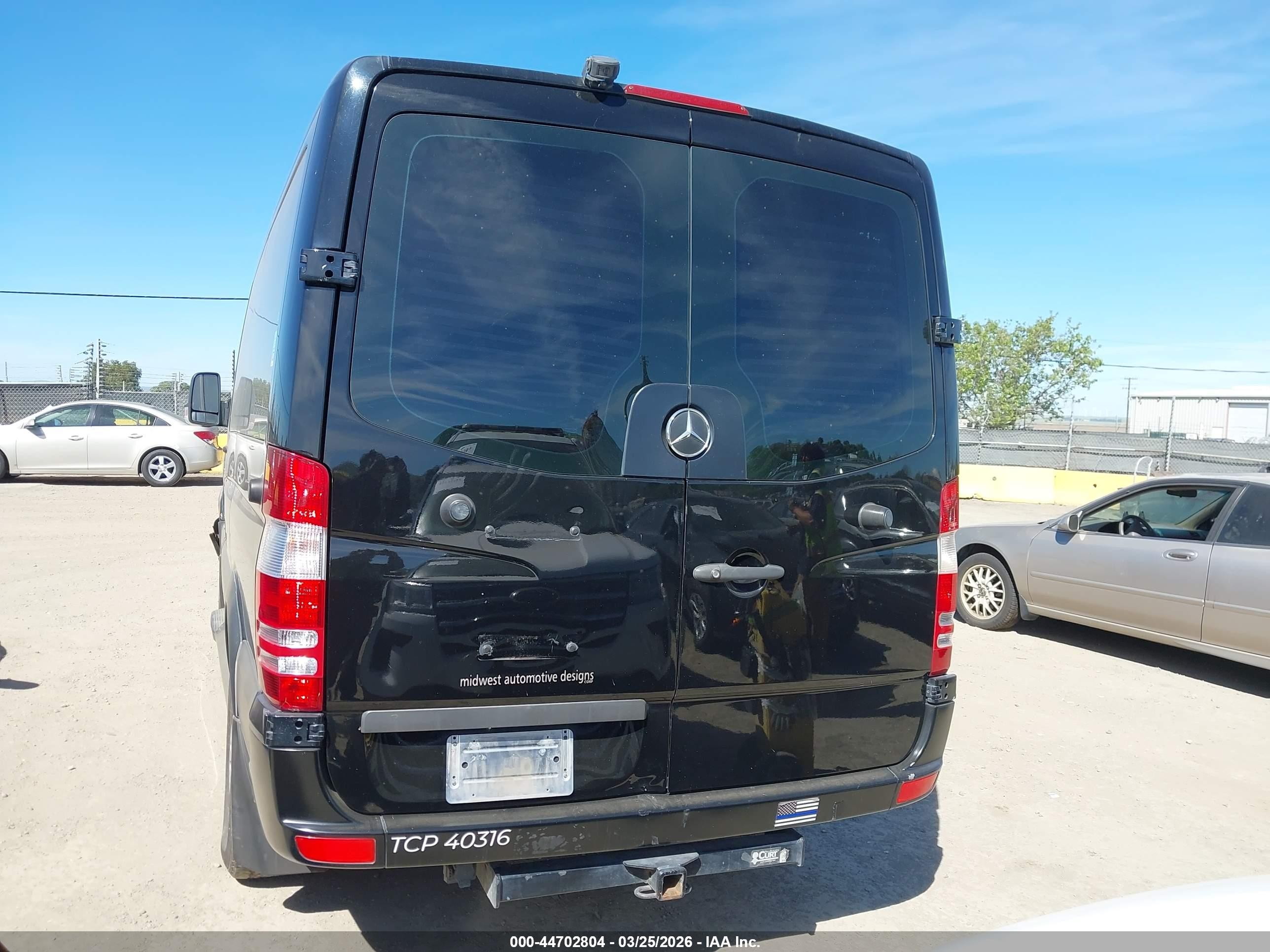 2010 Mercedes-benz Sprinter Van 2500   Black vin: WD3PE7CC1A5462497