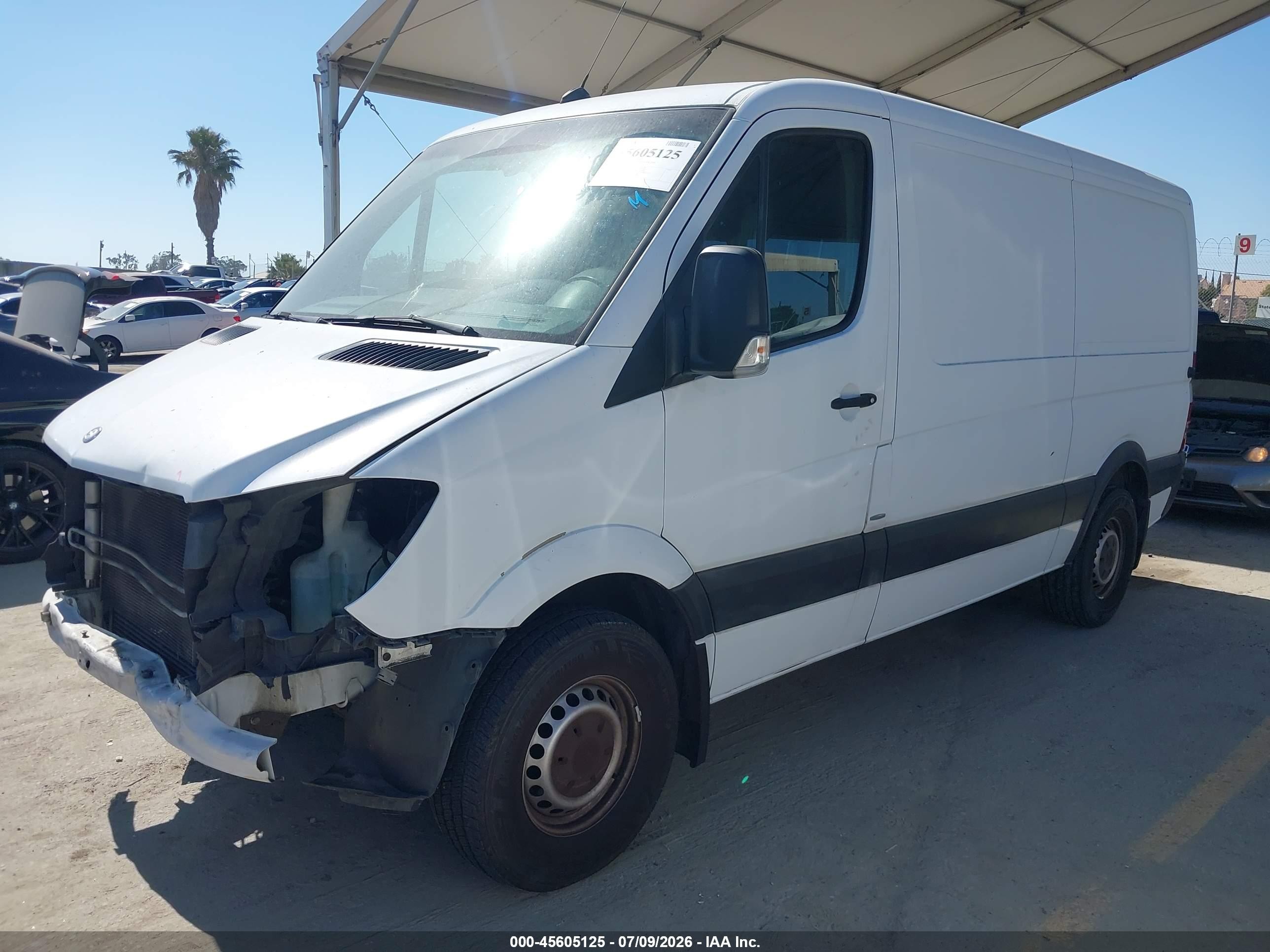 2014 Mercedes-benz Sprinter 2500 Normal Roof White vin: WD3PE7CC1E5832899