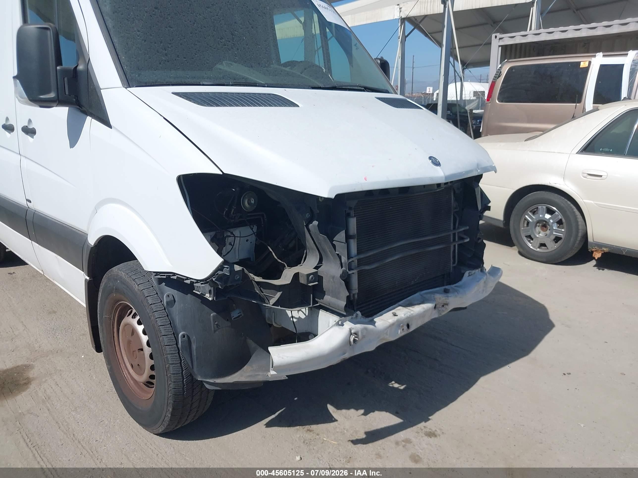 2014 Mercedes-benz Sprinter 2500 Normal Roof White vin: WD3PE7CC1E5832899