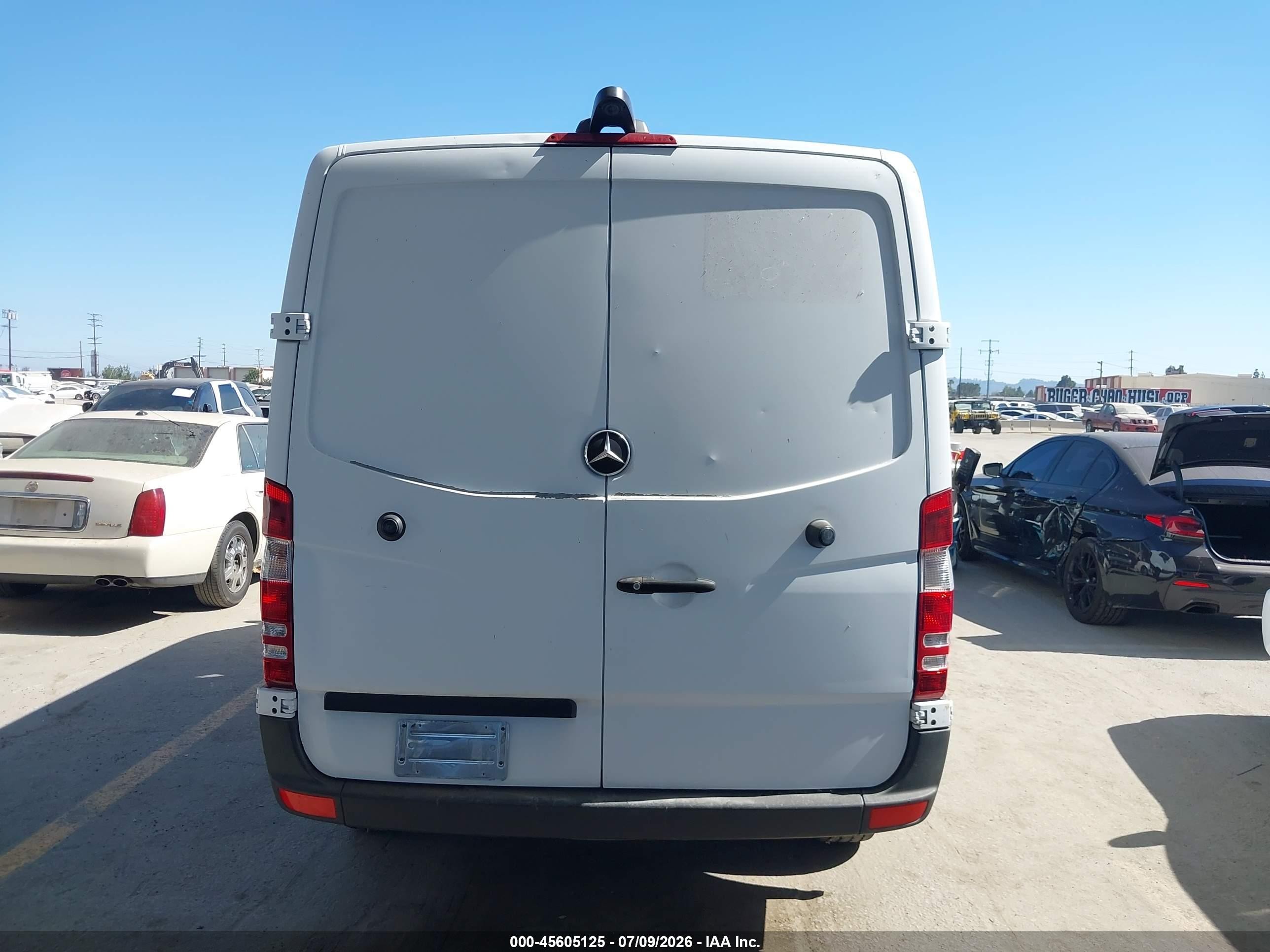 2014 Mercedes-benz Sprinter 2500 Normal Roof White vin: WD3PE7CC1E5832899