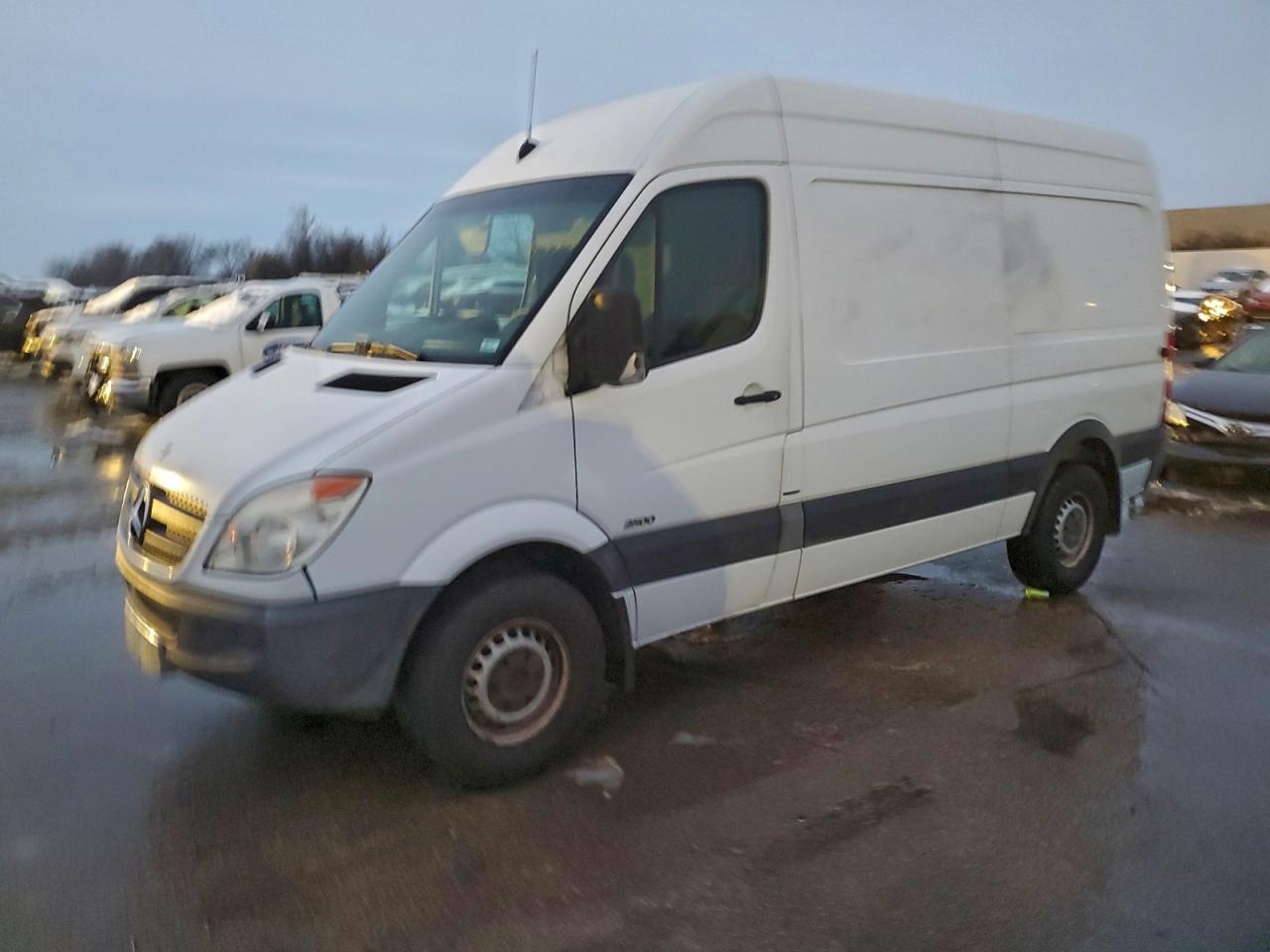 2010 Mercedes-benz Sprinter 2500 White vin: WD3PE7CC3A5423538