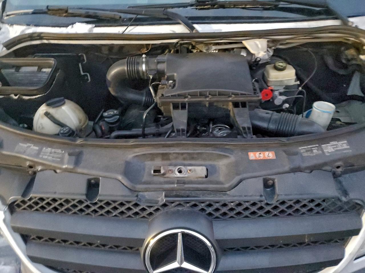 2010 Mercedes-benz Sprinter 2500 White vin: WD3PE7CC3A5423538