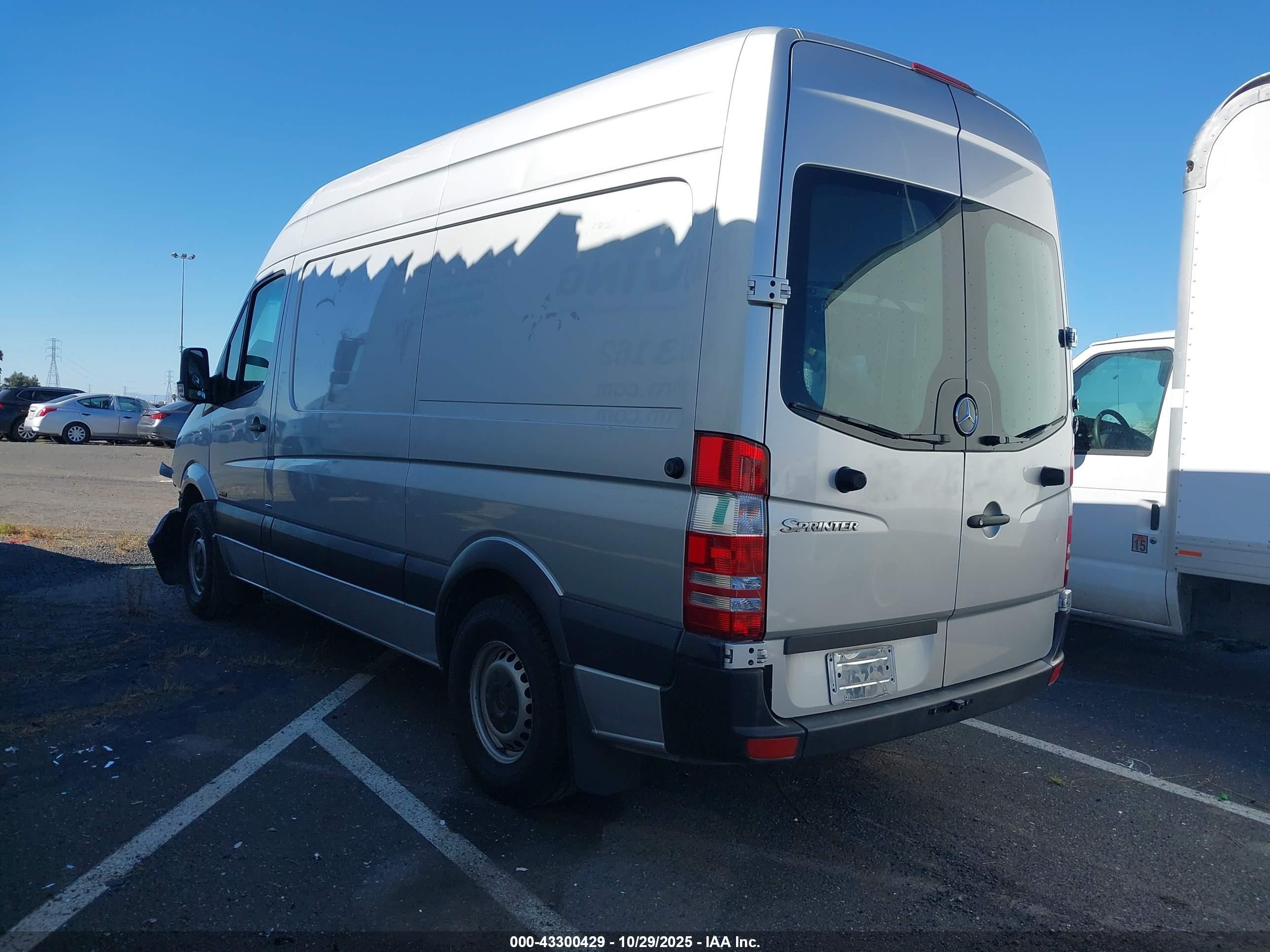 2010 Mercedes-benz Sprinter Van 2500   Silver vin: WD3PE7CC3A5479544