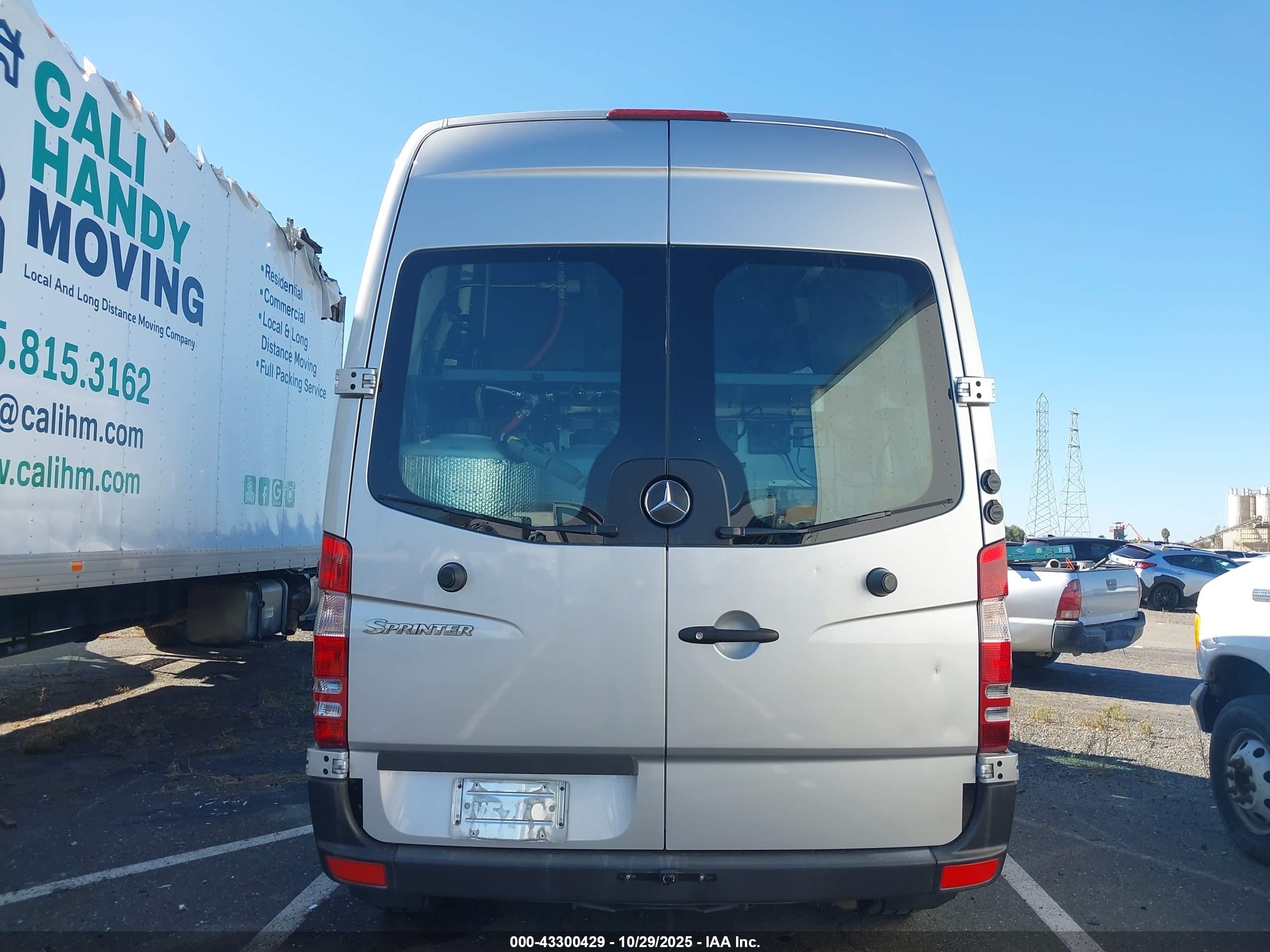 2010 Mercedes-benz Sprinter Van 2500   Silver vin: WD3PE7CC3A5479544