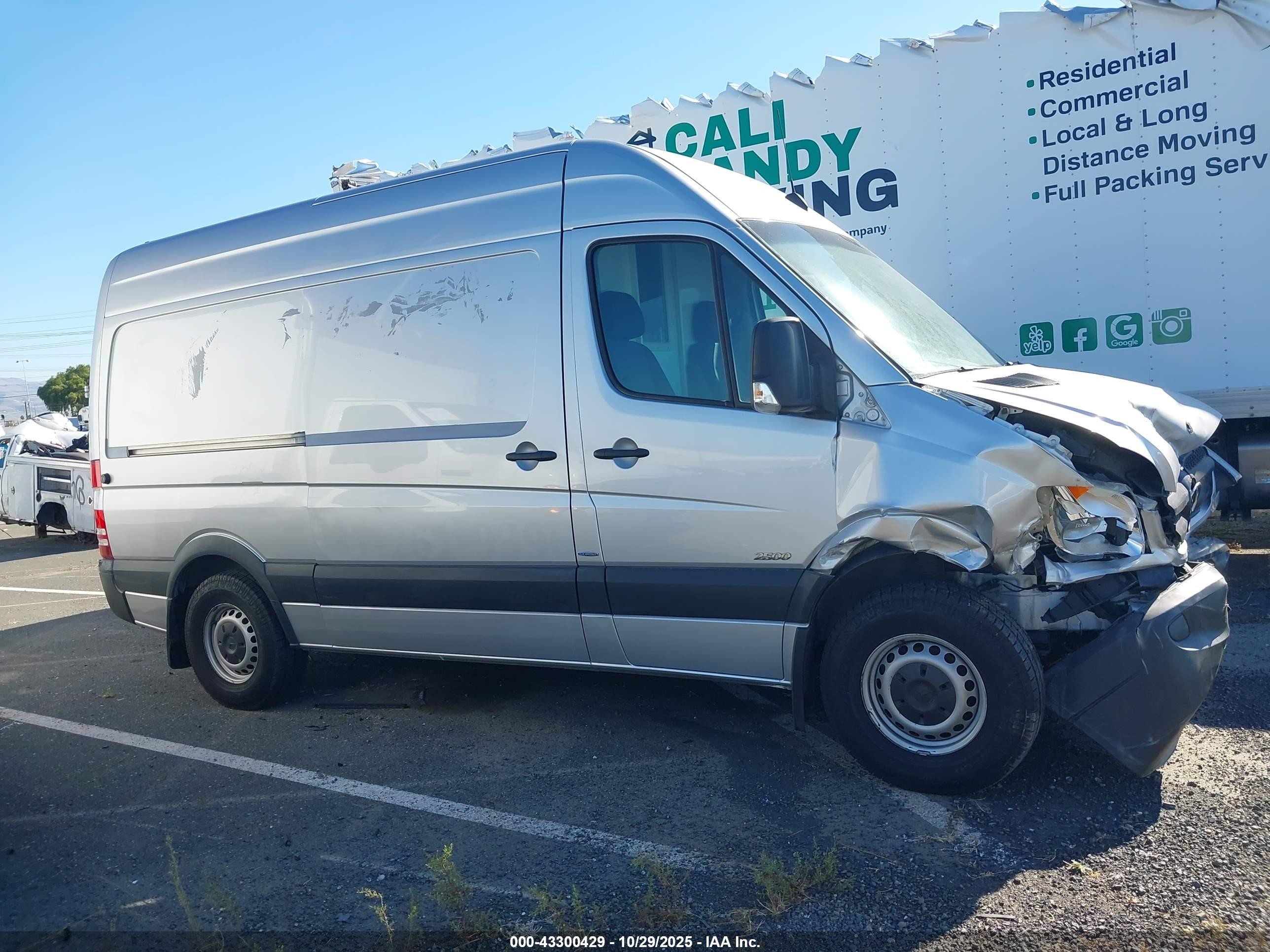 2010 Mercedes-benz Sprinter Van 2500   Silver vin: WD3PE7CC3A5479544