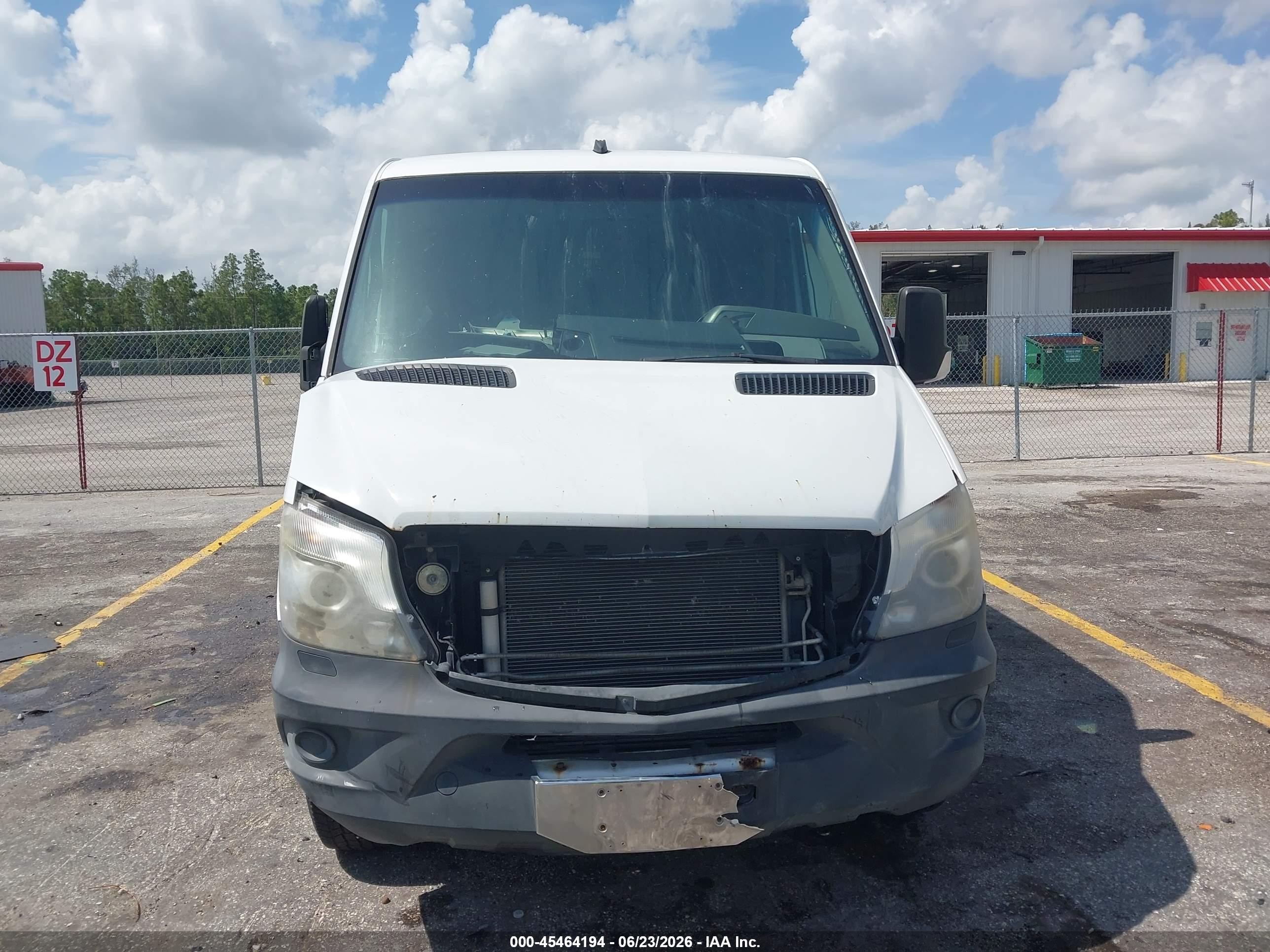 2014 Mercedes-benz Sprinter 2500 Normal Roof White vin: WD3PE7CC3E5842785