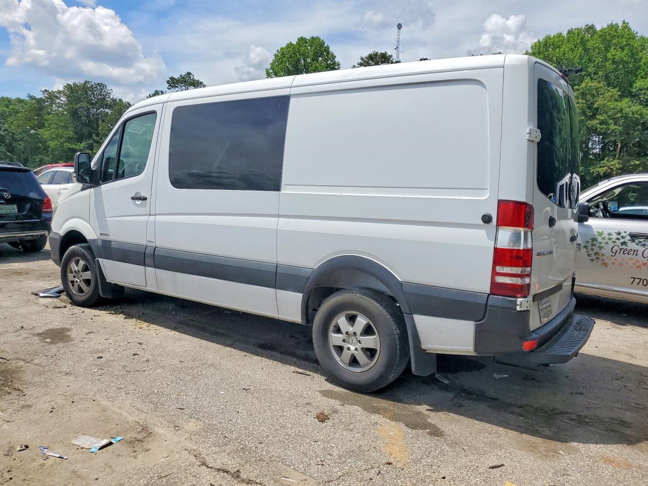 2015 Mercedes-benz Sprinter 2500 Белый vin: WD3PE7CC3F5956903
