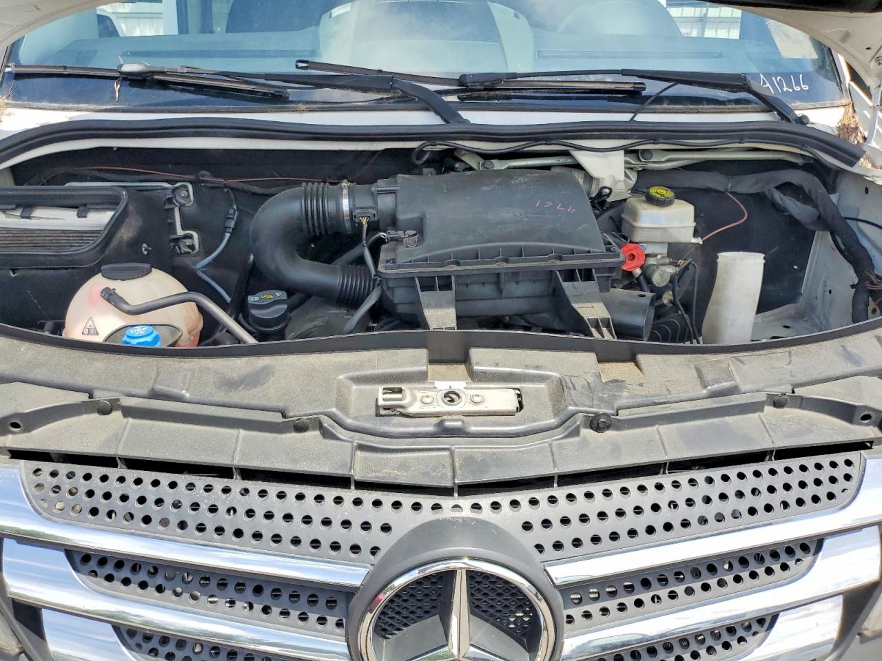 2015 Mercedes-benz Sprinter 2500 Белый vin: WD3PE7CC3F5956903