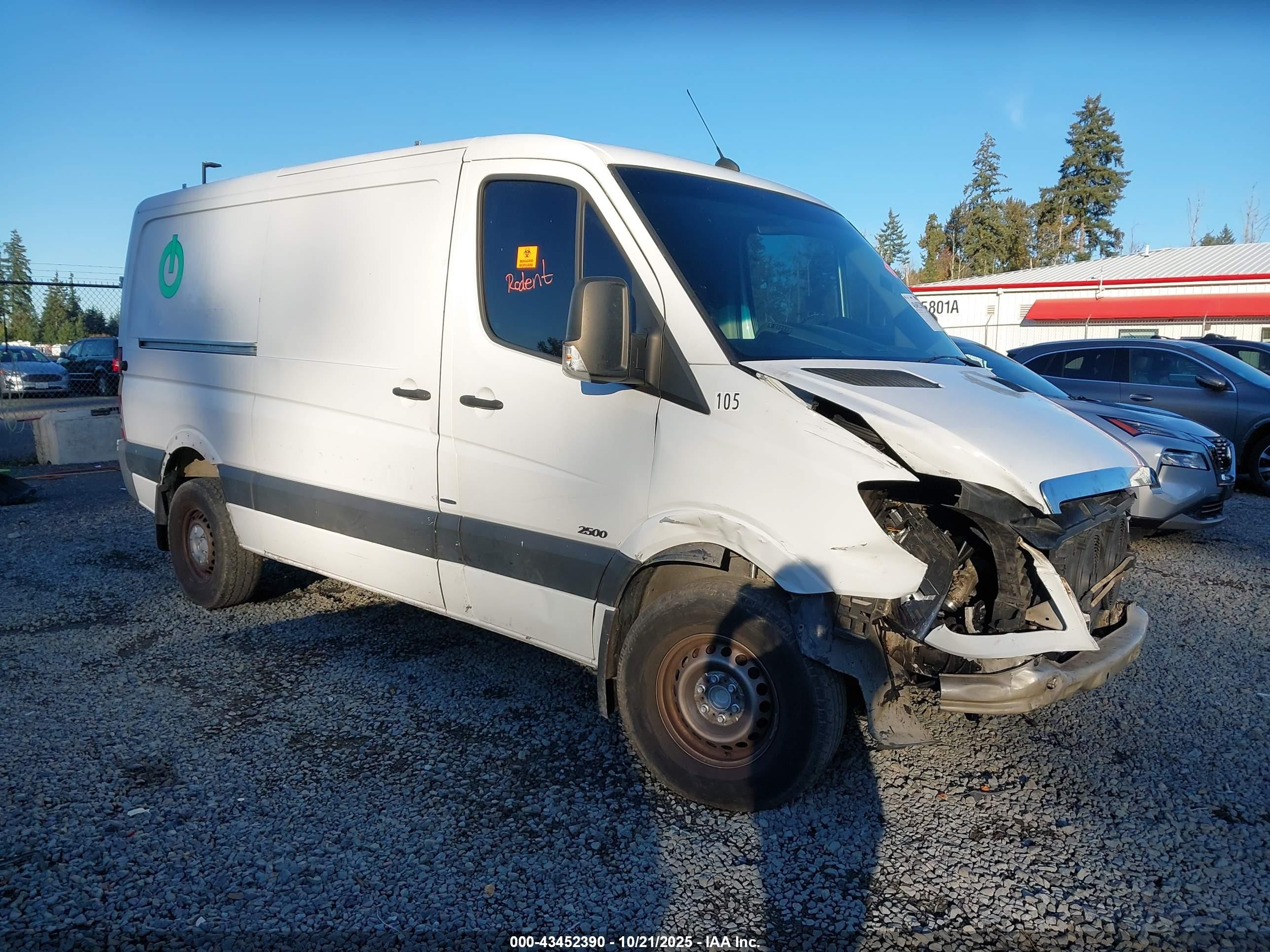 2010 Mercedes-benz Sprinter Van 2500   White vin: WD3PE7CC5A5465807