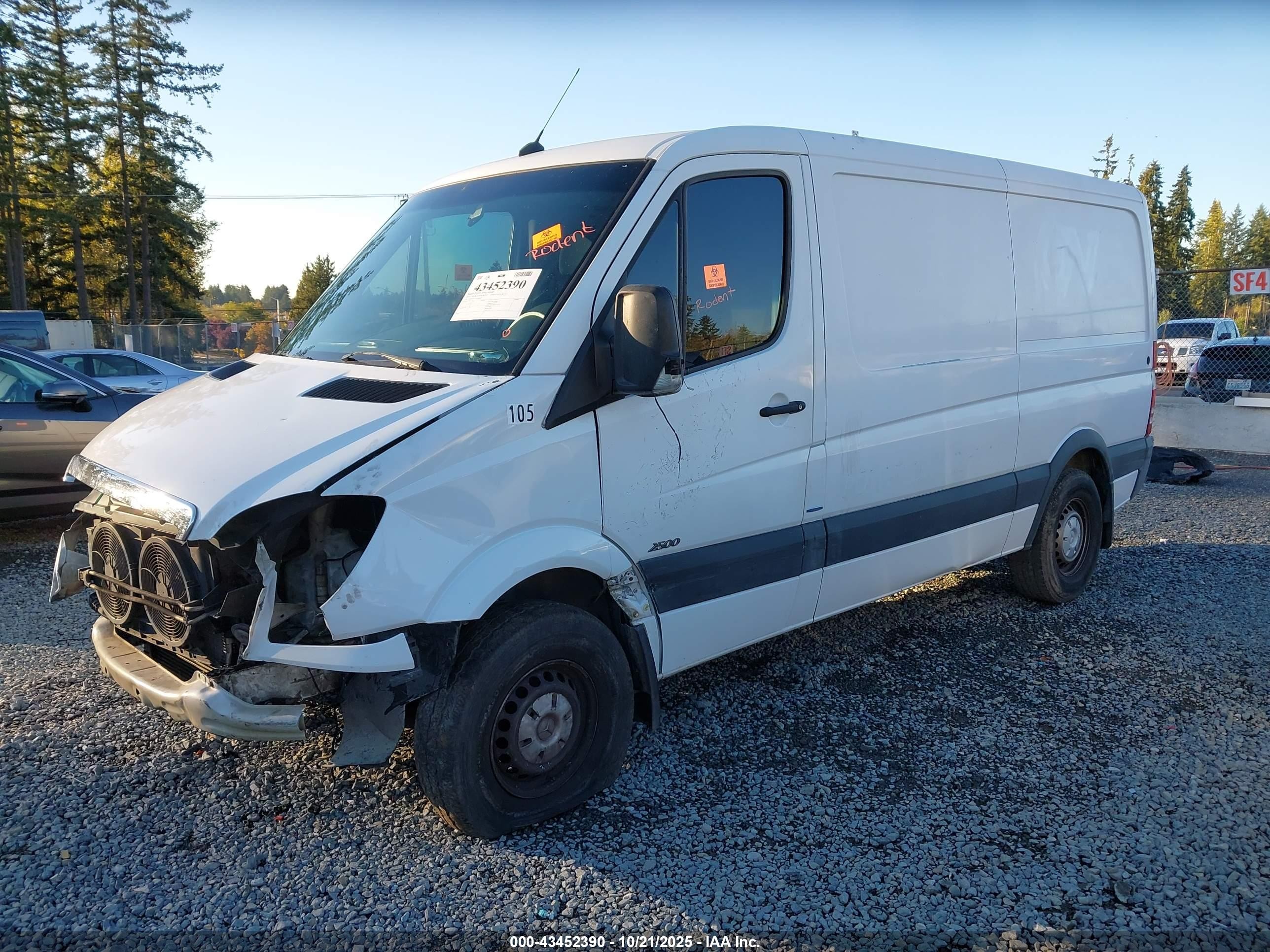 2010 Mercedes-benz Sprinter Van 2500   White vin: WD3PE7CC5A5465807