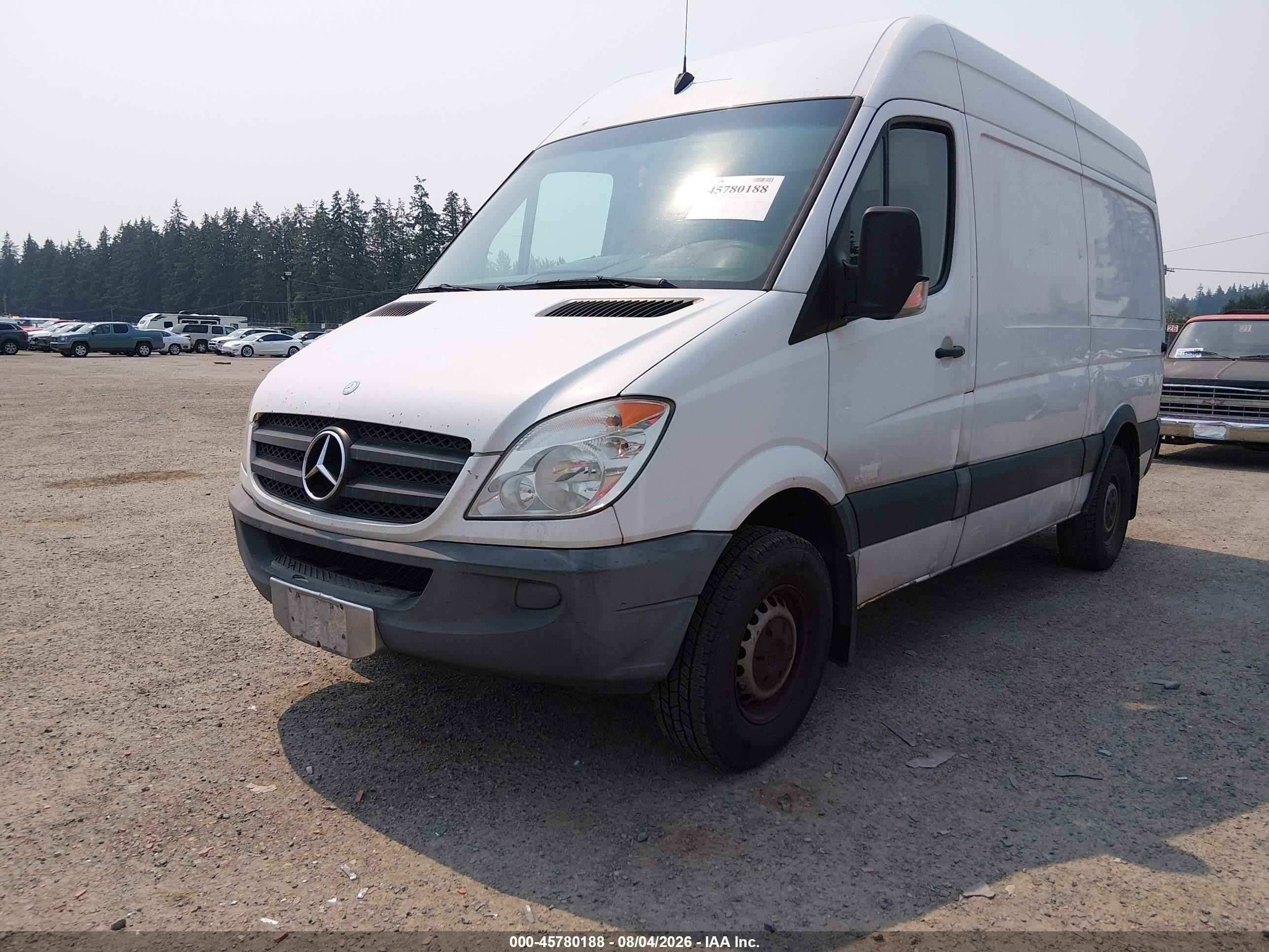 2010 Mercedes-benz Sprinter Van 2500   White vin: WD3PE7CC5A5497379