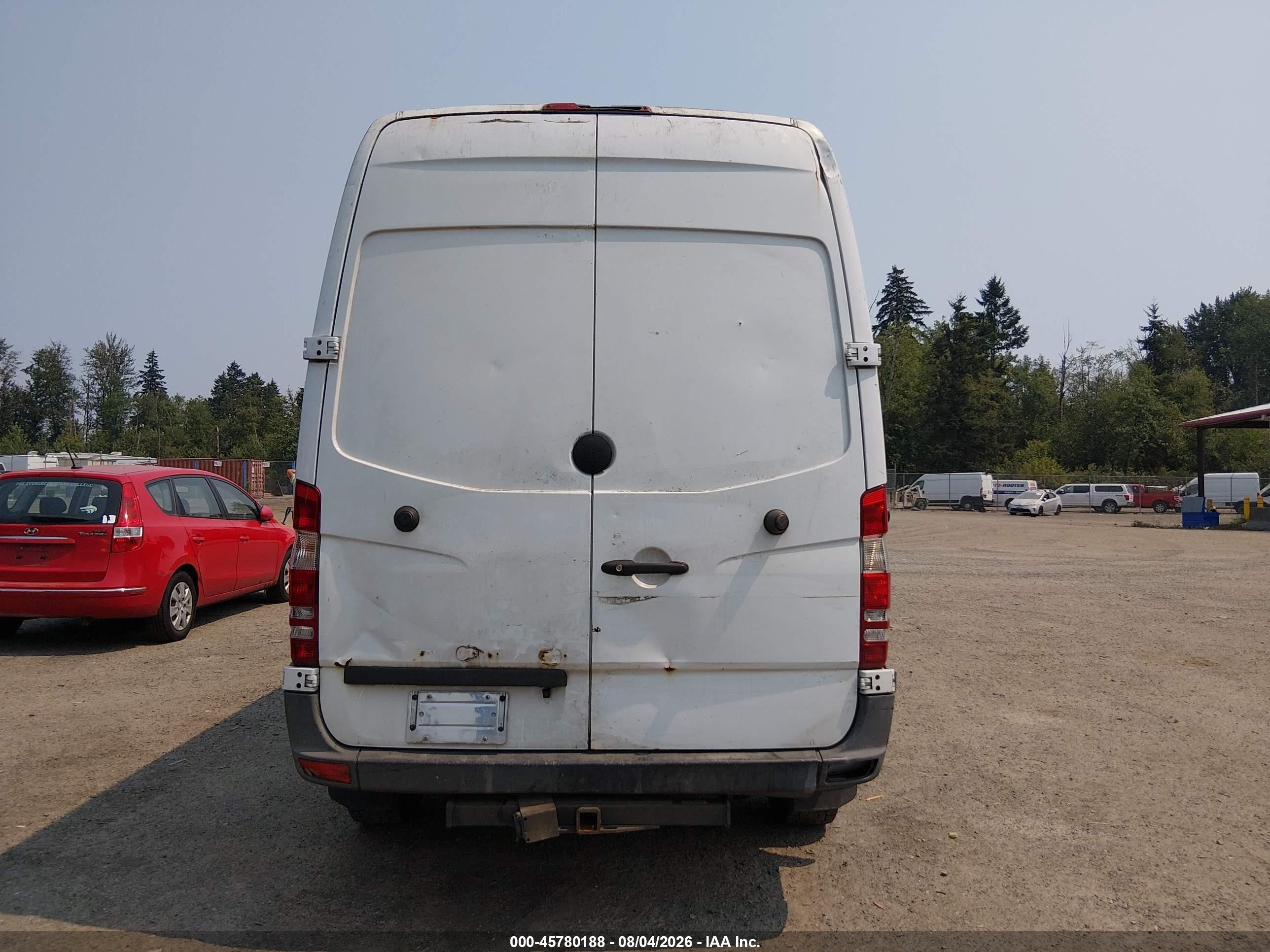 2010 Mercedes-benz Sprinter Van 2500   White vin: WD3PE7CC5A5497379