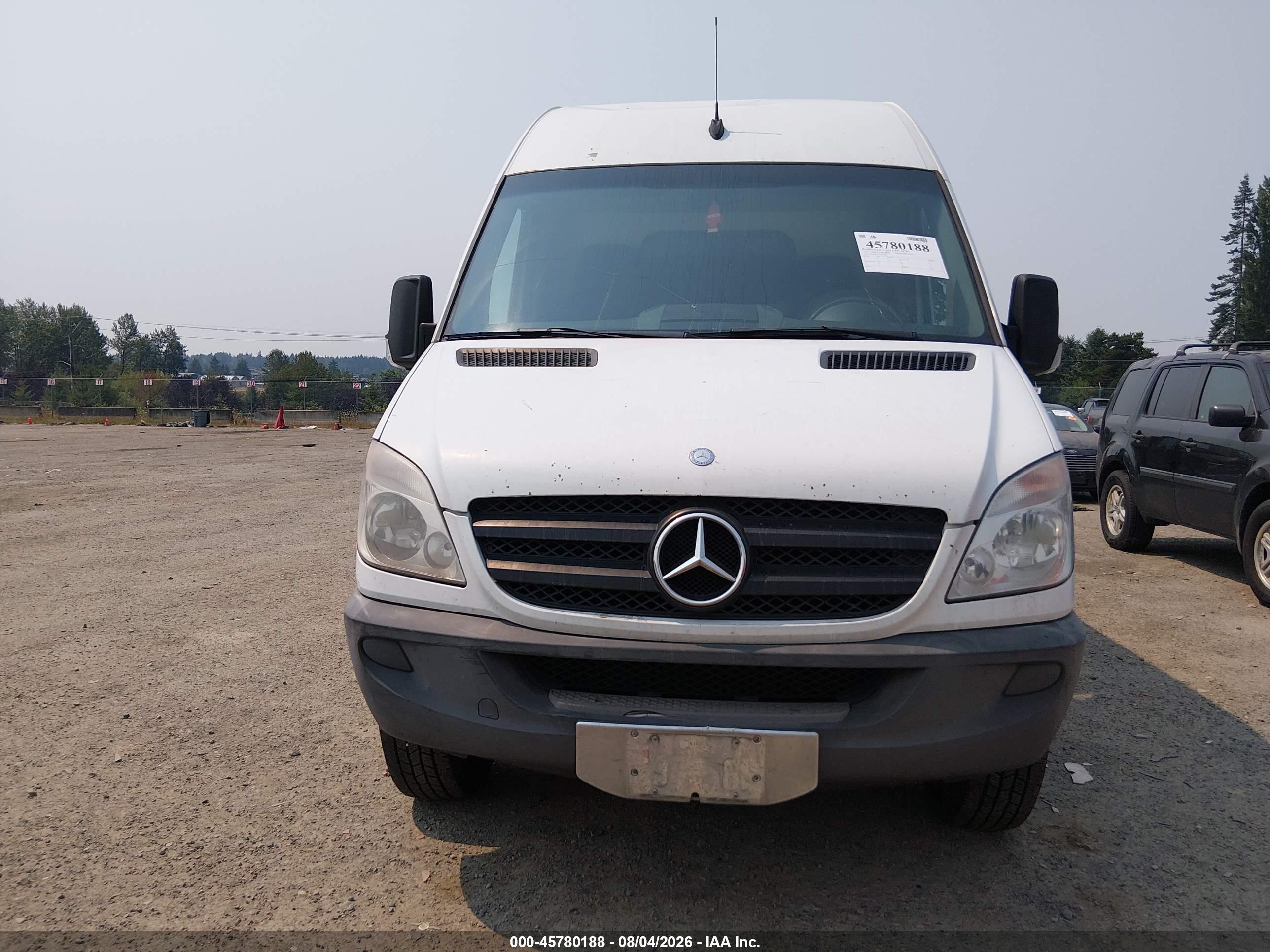 2010 Mercedes-benz Sprinter Van 2500   White vin: WD3PE7CC5A5497379