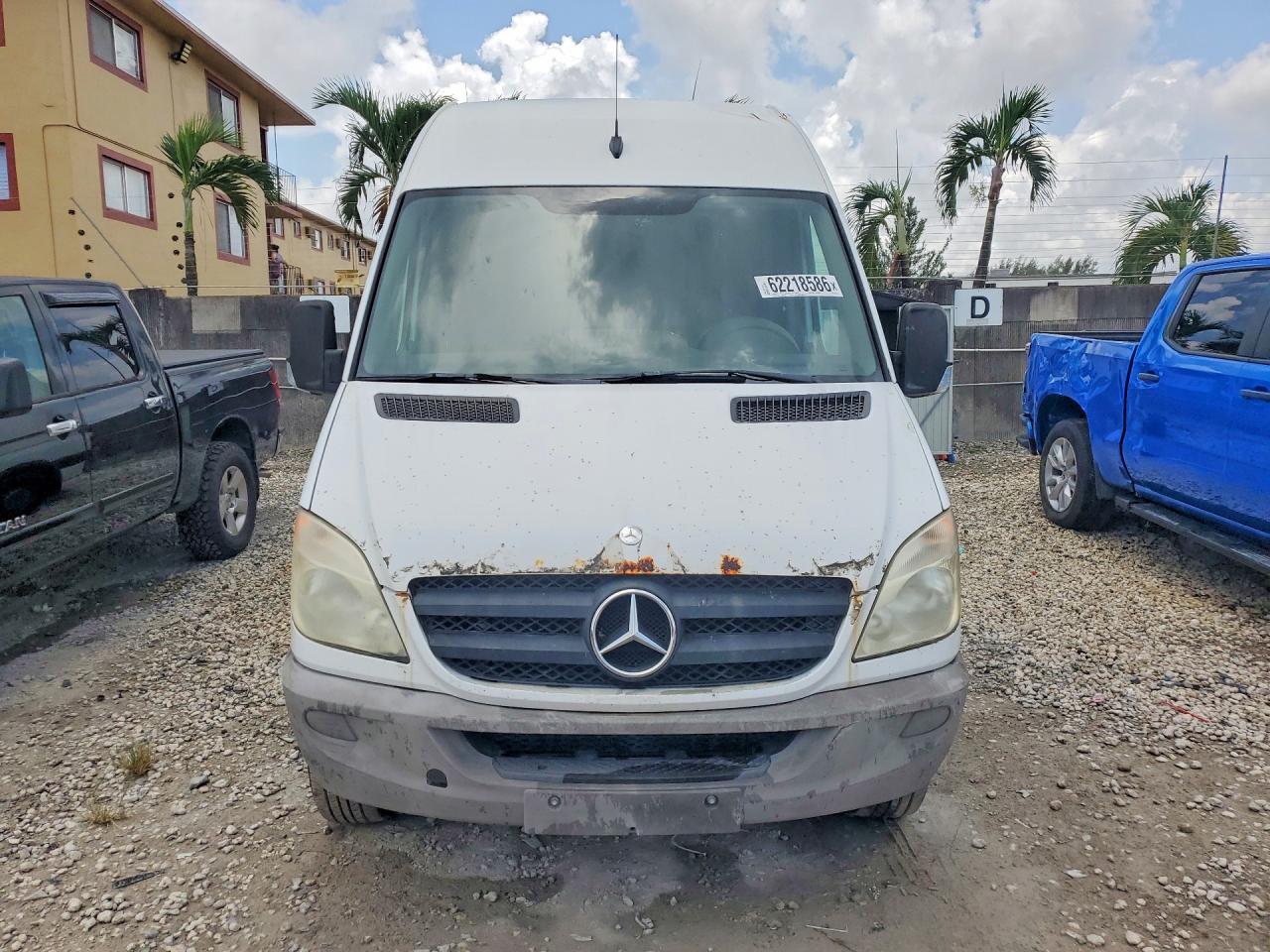 2012 Mercedes-benz Sprinter 2500 White vin: WD3PE7CC7C5653151