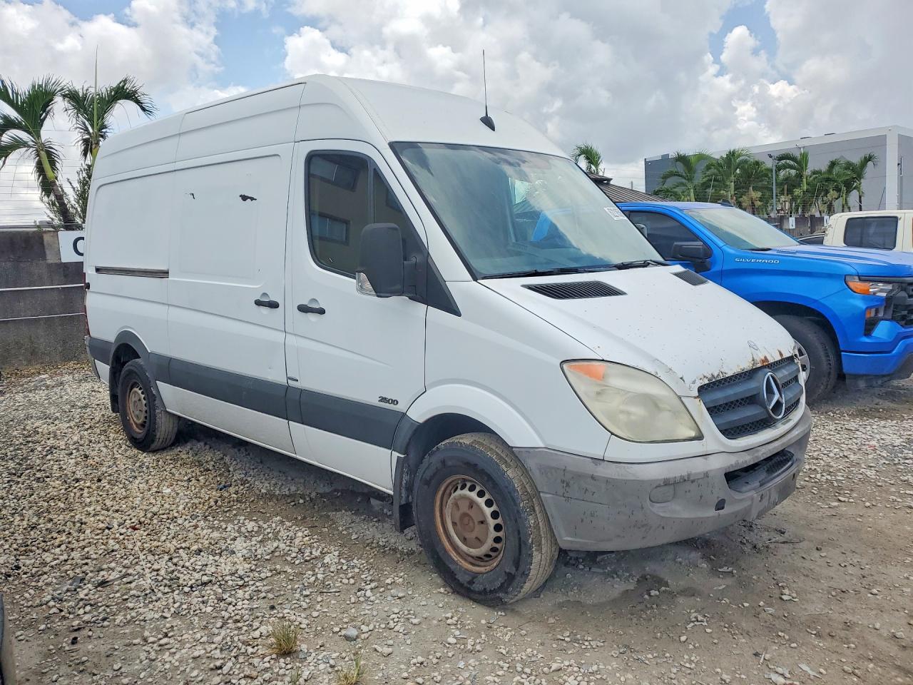 2012 Mercedes-benz Sprinter 2500 White vin: WD3PE7CC7C5653151