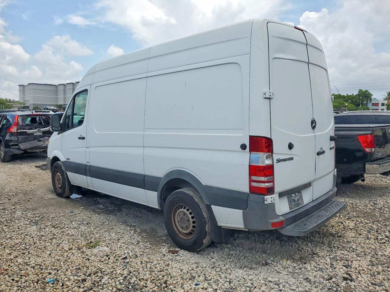 2012 Mercedes-benz Sprinter 2500 White vin: WD3PE7CC7C5653151