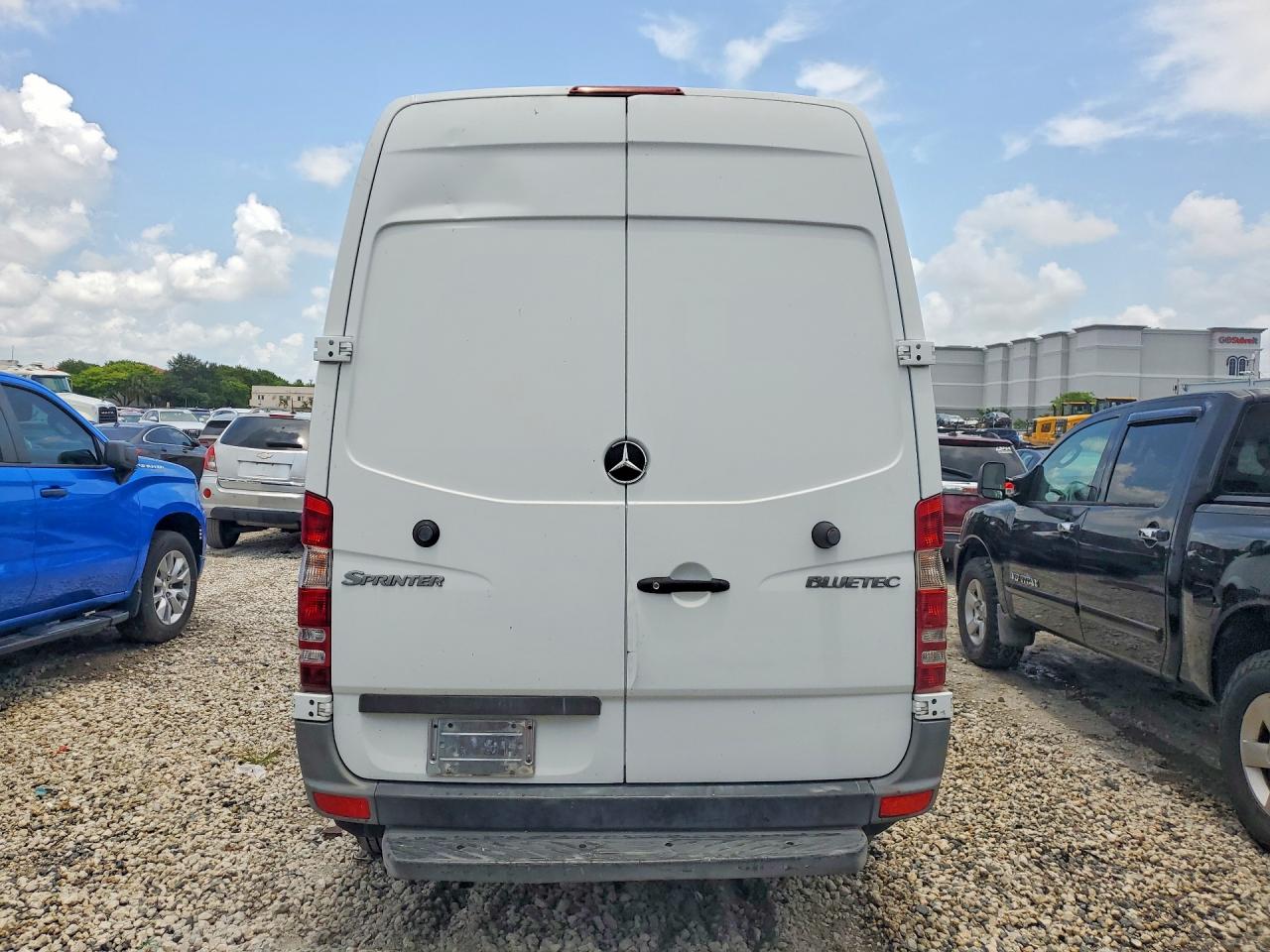 2012 Mercedes-benz Sprinter 2500 White vin: WD3PE7CC7C5653151