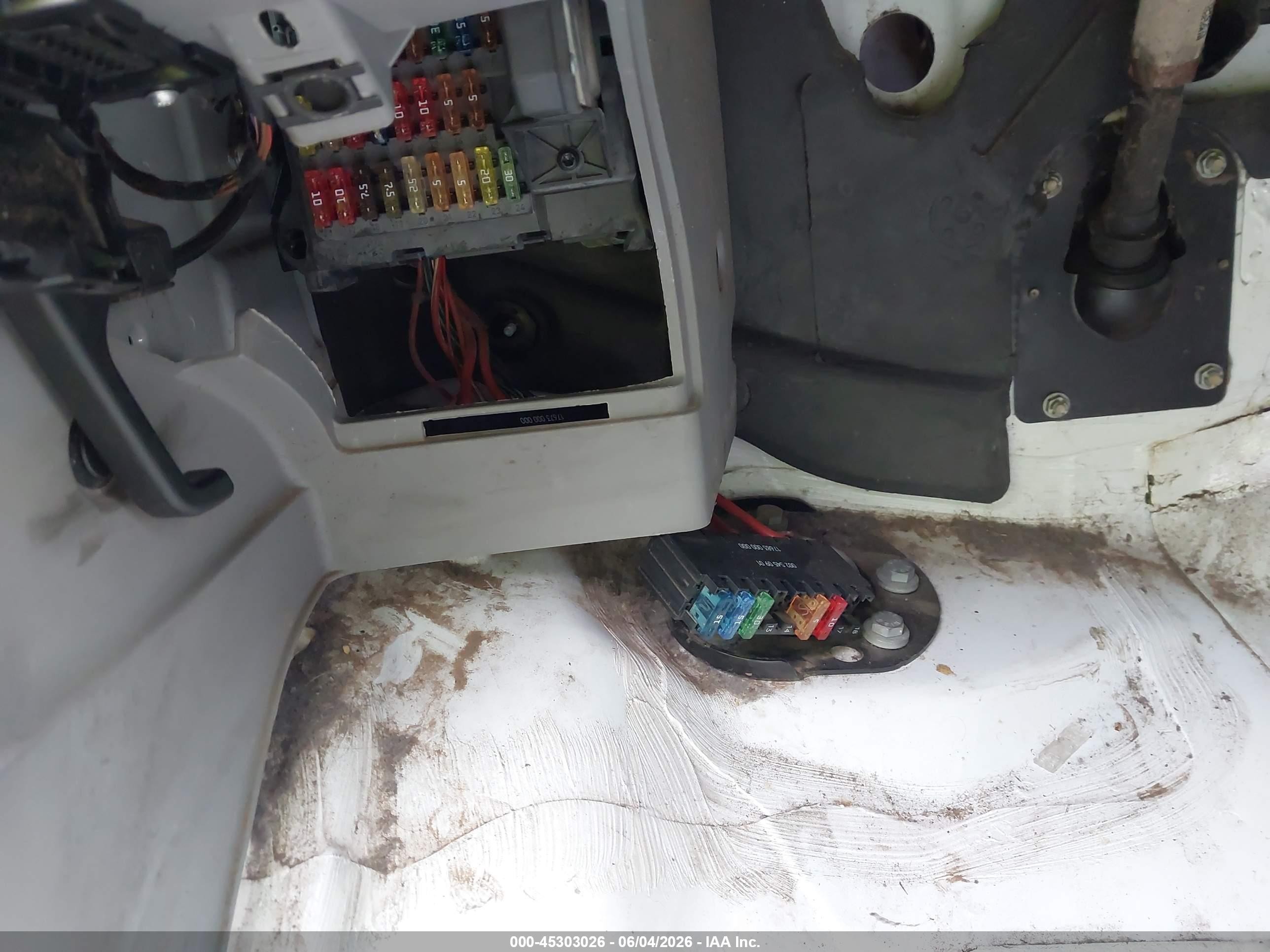 2012 Mercedes-benz Sprinter 2500 Normal Roof Белый vin: WD3PE7CC8C5714782
