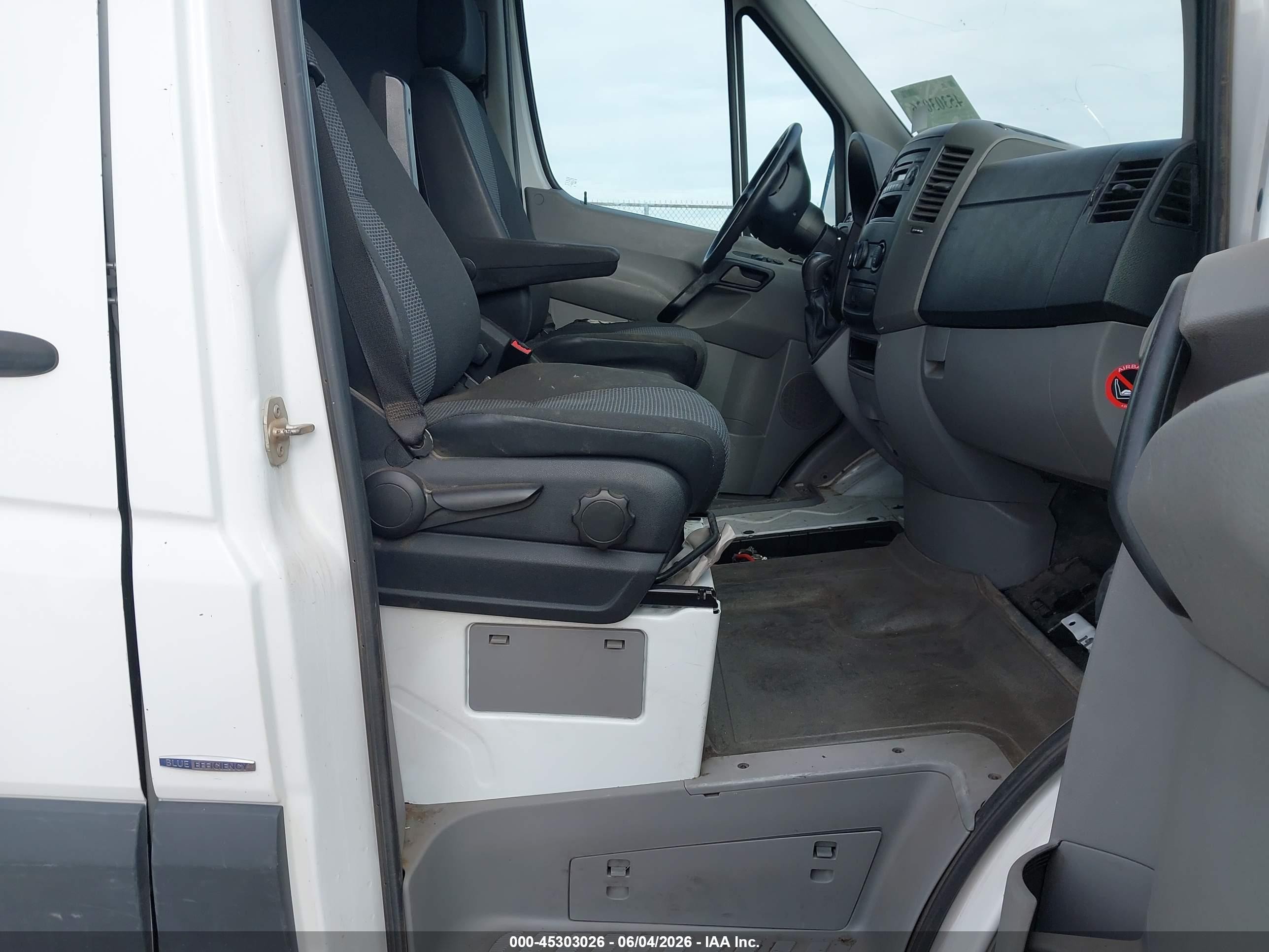 2012 Mercedes-benz Sprinter 2500 Normal Roof Белый vin: WD3PE7CC8C5714782