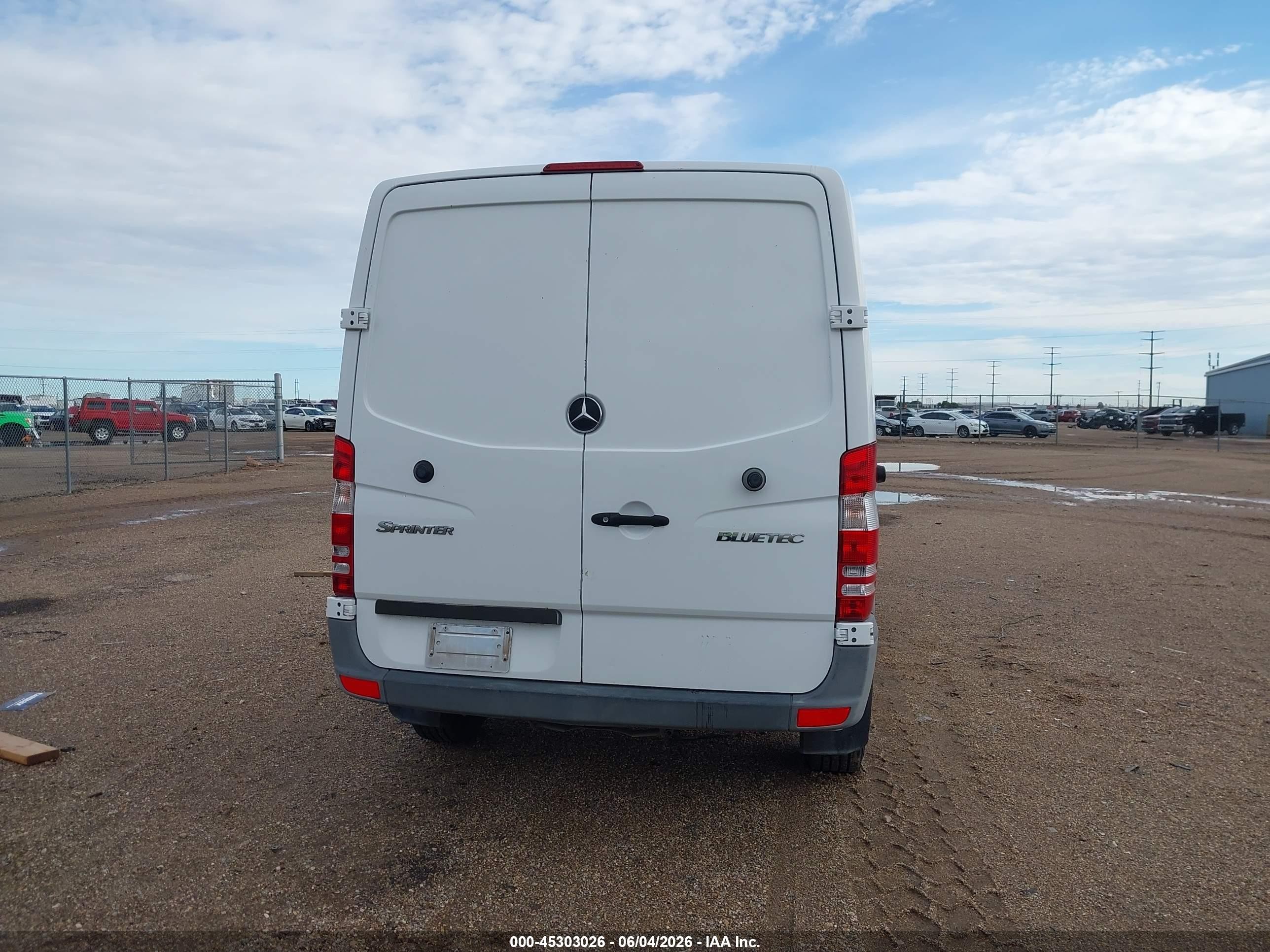 2012 Mercedes-benz Sprinter 2500 Normal Roof Белый vin: WD3PE7CC8C5714782