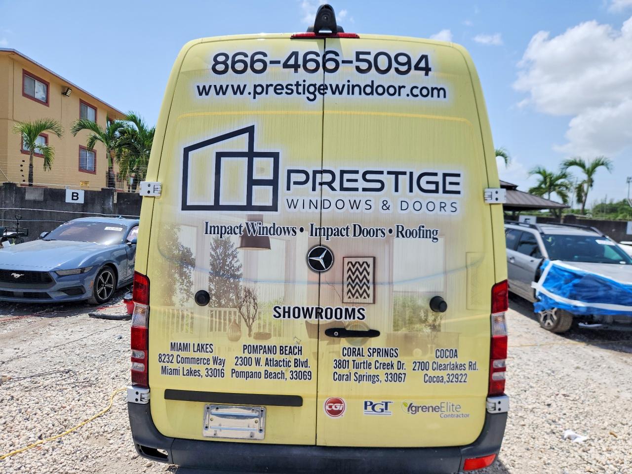 2015 Mercedes-benz Sprinter 2500 Yellow vin: WD3PE7CC8FP100694