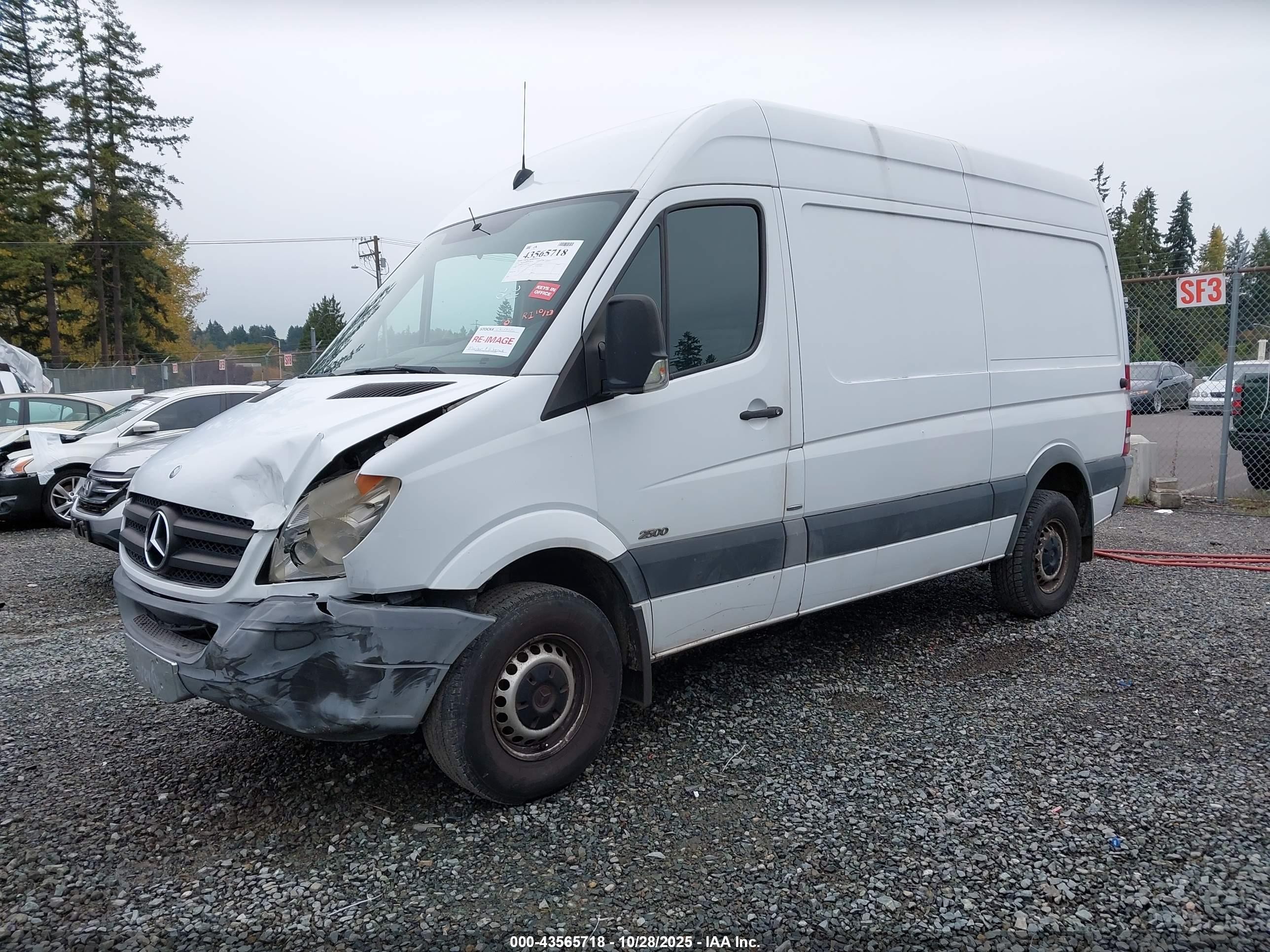2010 Mercedes-benz Sprinter Van 2500   White vin: WD3PE7CC9A5434950