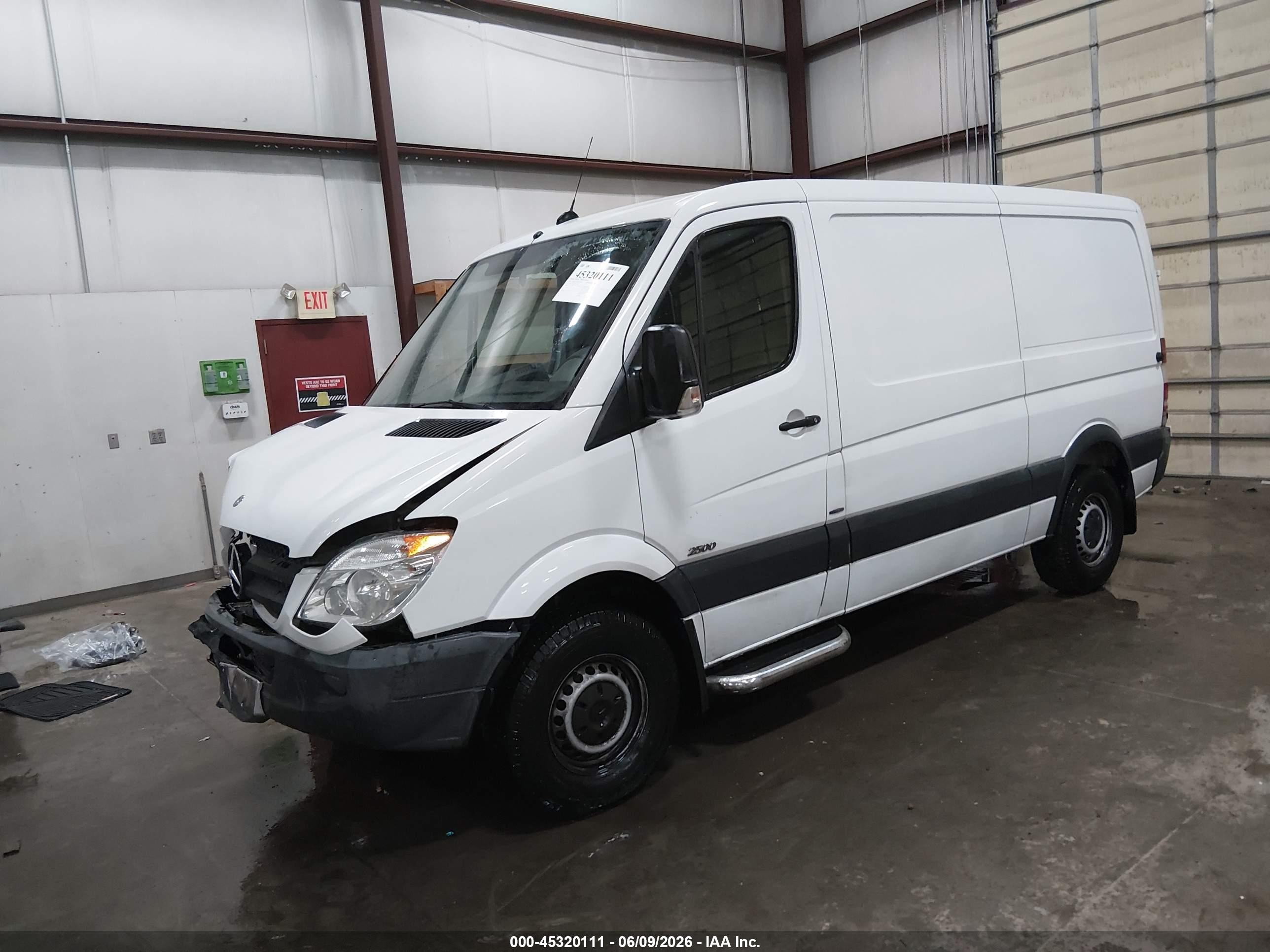 2013 Mercedes-benz Sprinter 2500 Normal Roof White vin: WD3PE7CC9D5738428