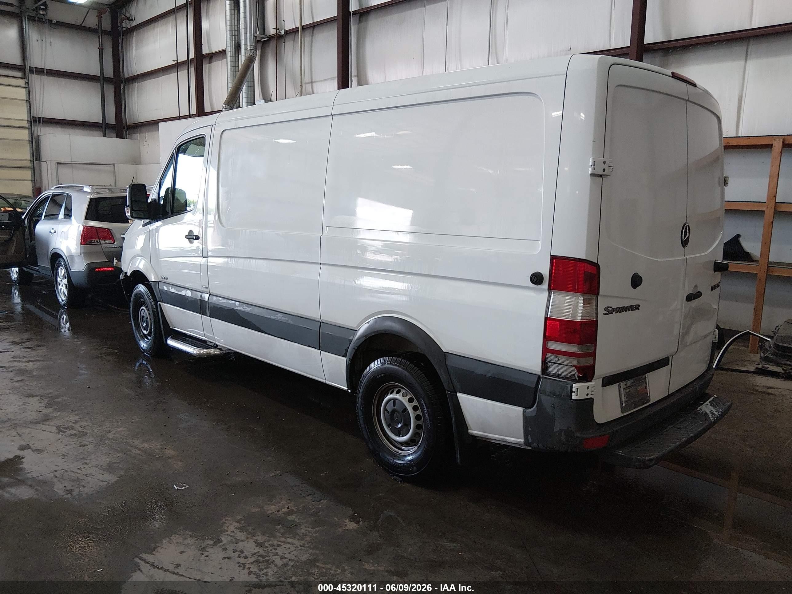 2013 Mercedes-benz Sprinter 2500 Normal Roof White vin: WD3PE7CC9D5738428