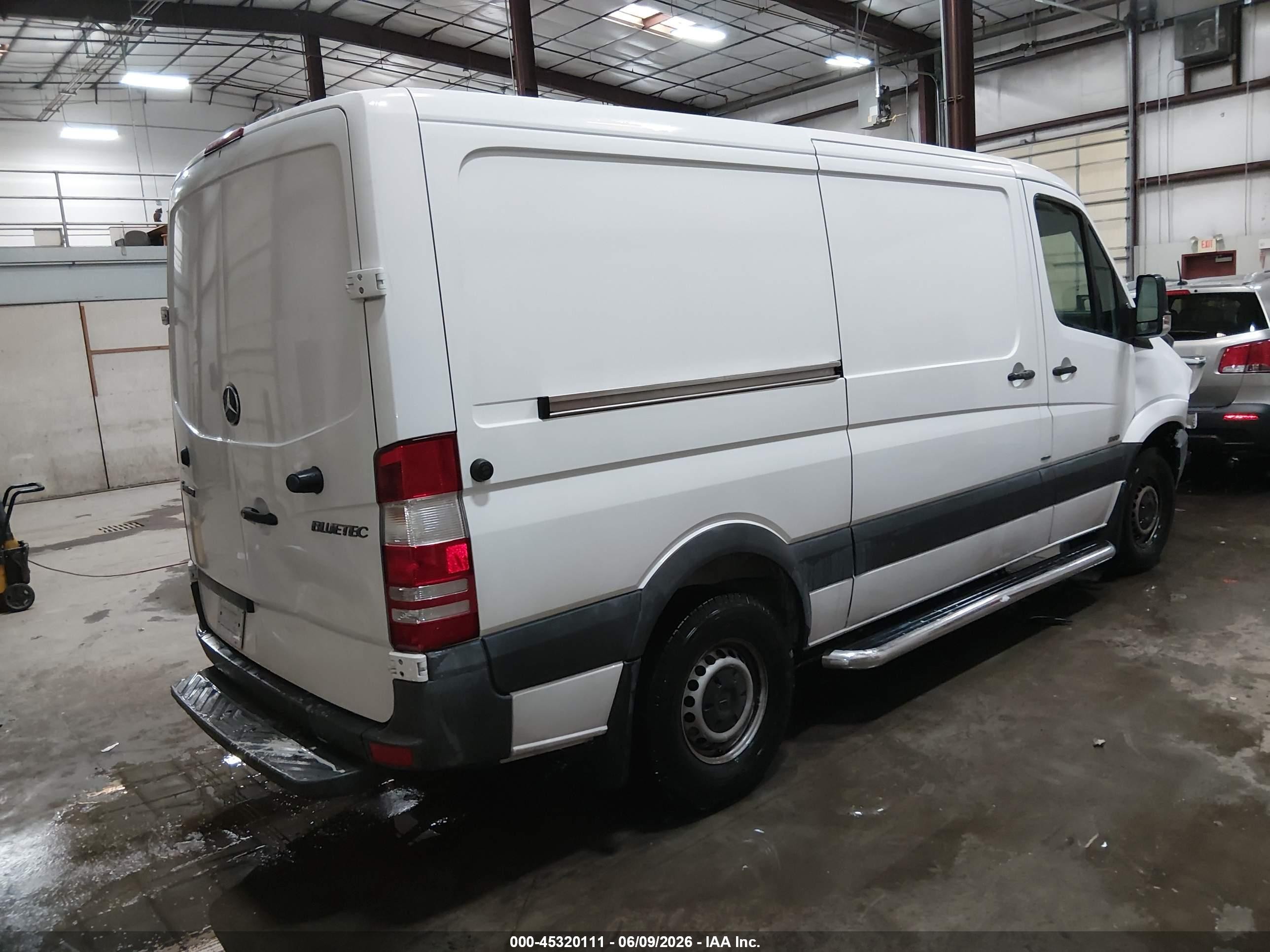 2013 Mercedes-benz Sprinter 2500 Normal Roof White vin: WD3PE7CC9D5738428