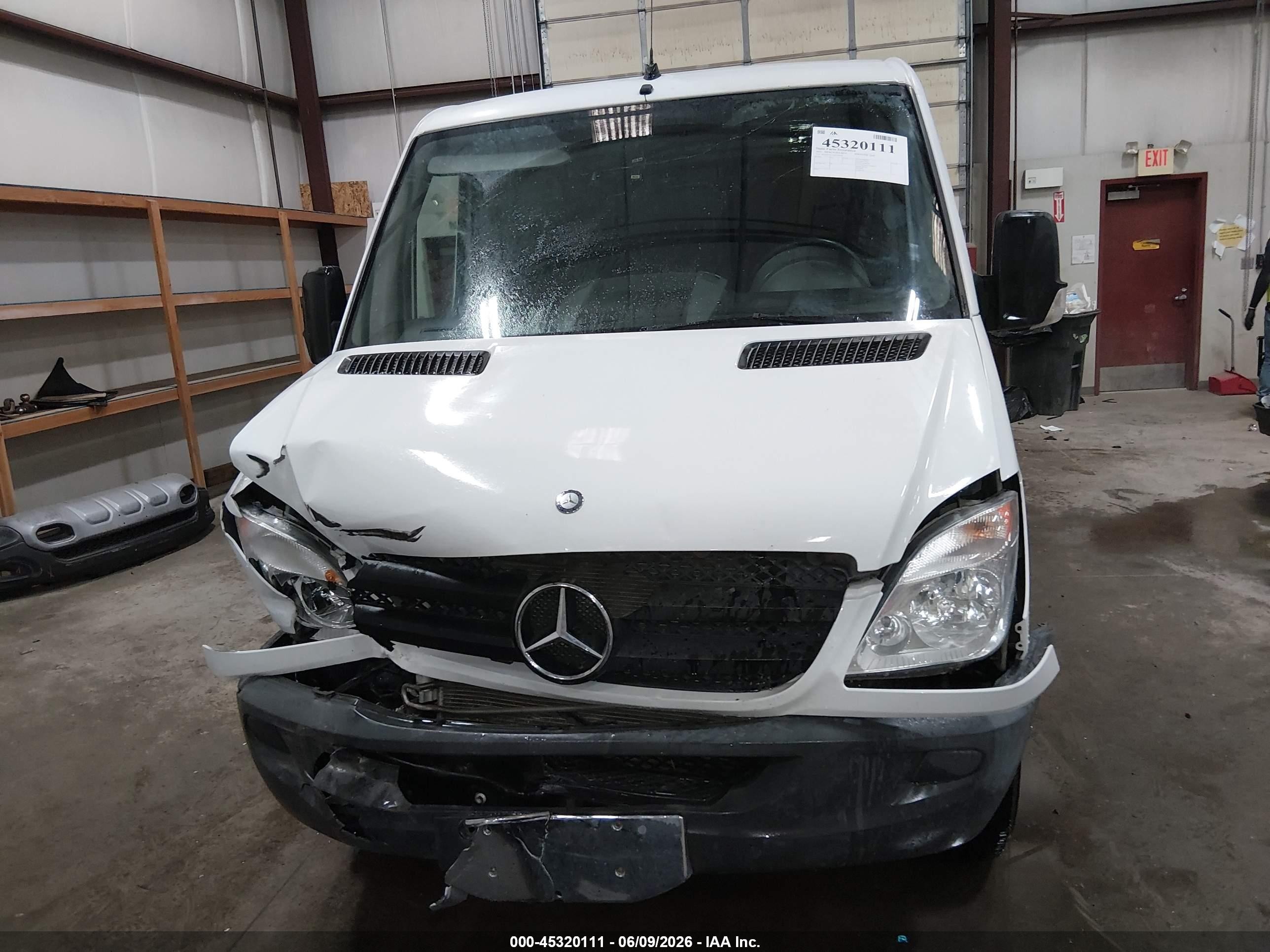 2013 Mercedes-benz Sprinter 2500 Normal Roof White vin: WD3PE7CC9D5738428