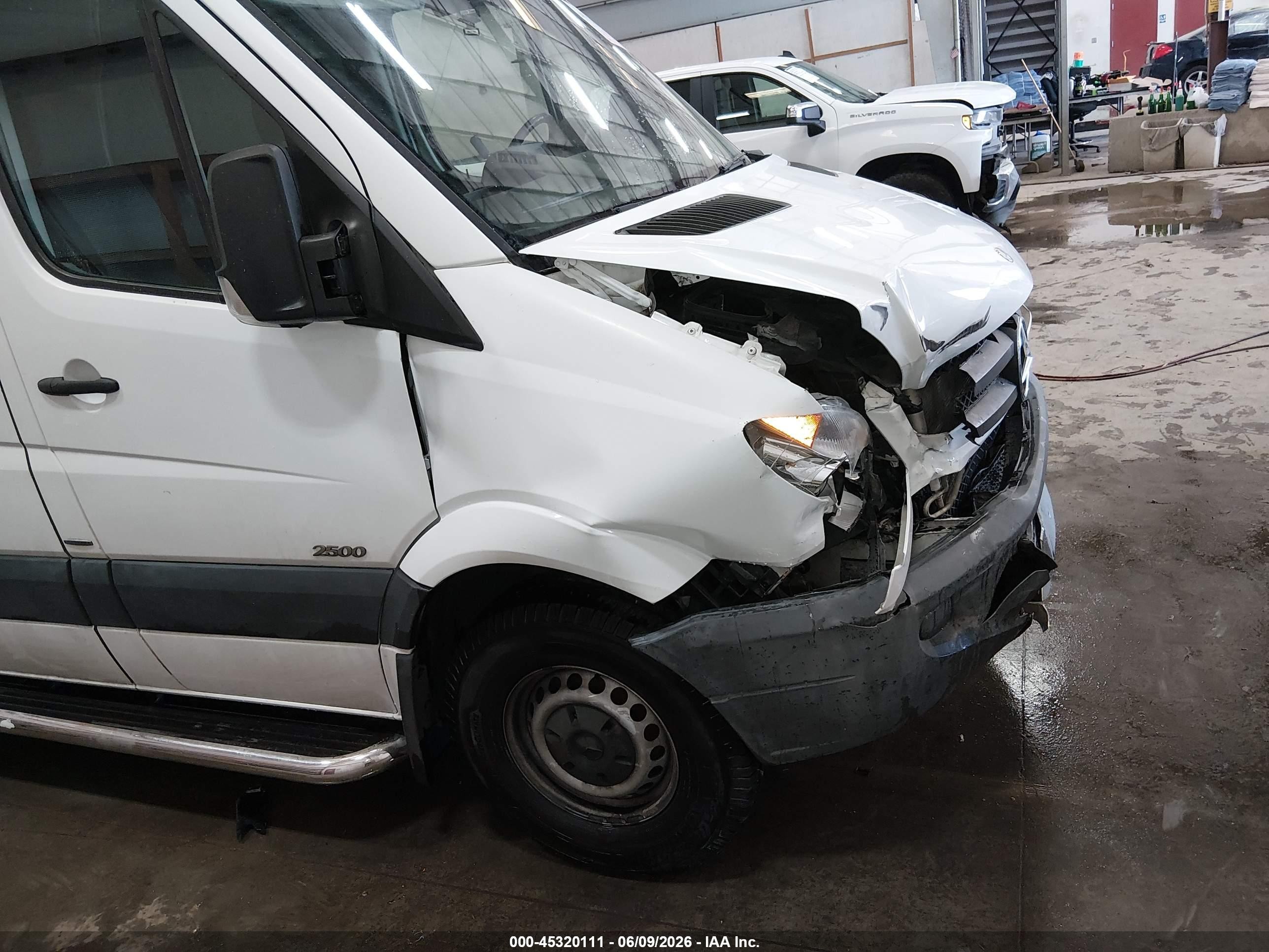 2013 Mercedes-benz Sprinter 2500 Normal Roof White vin: WD3PE7CC9D5738428