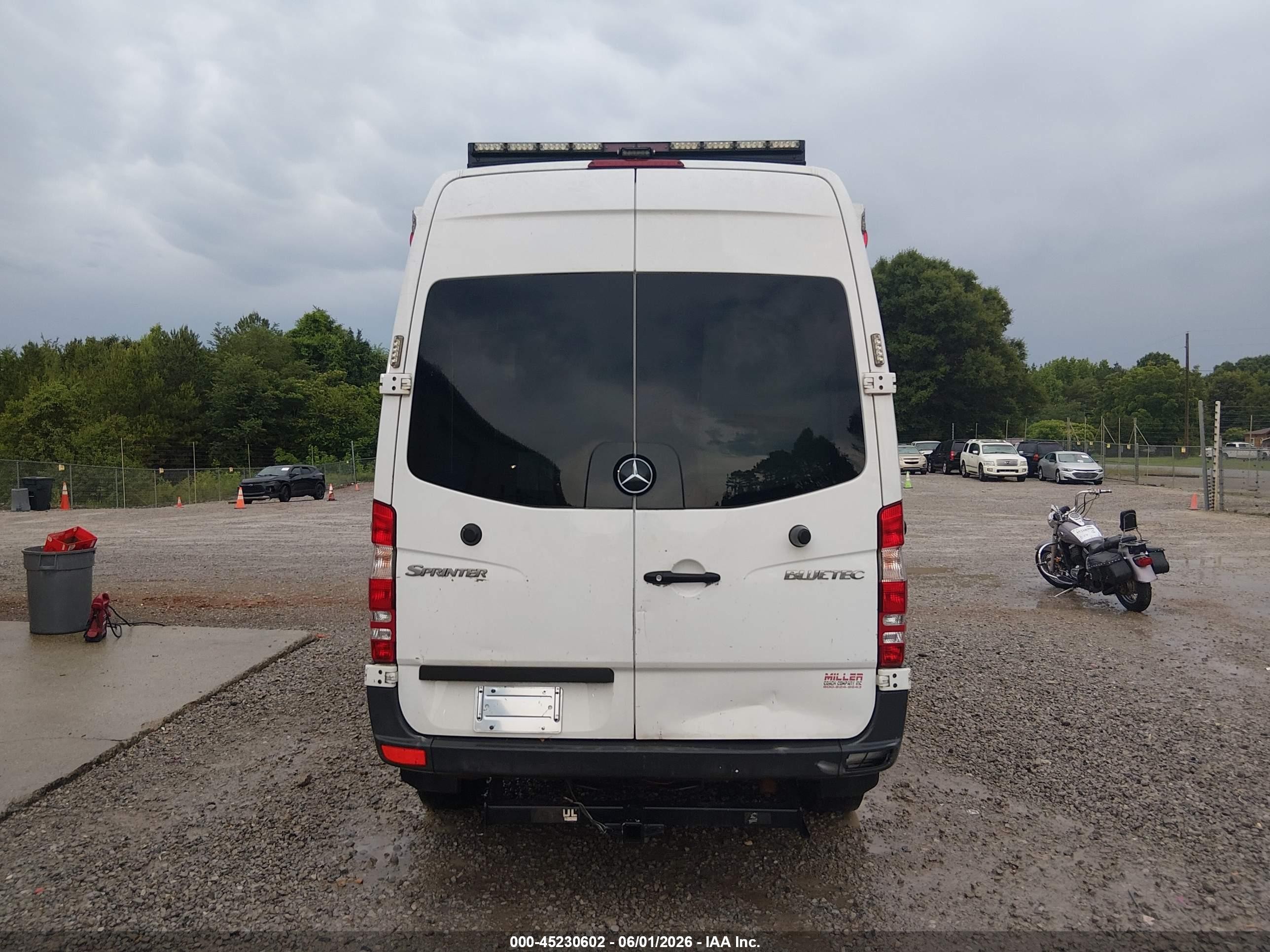 2013 Mercedes-benz Sprinter 2500 Normal Roof Белый vin: WD3PE7CD0D5758818
