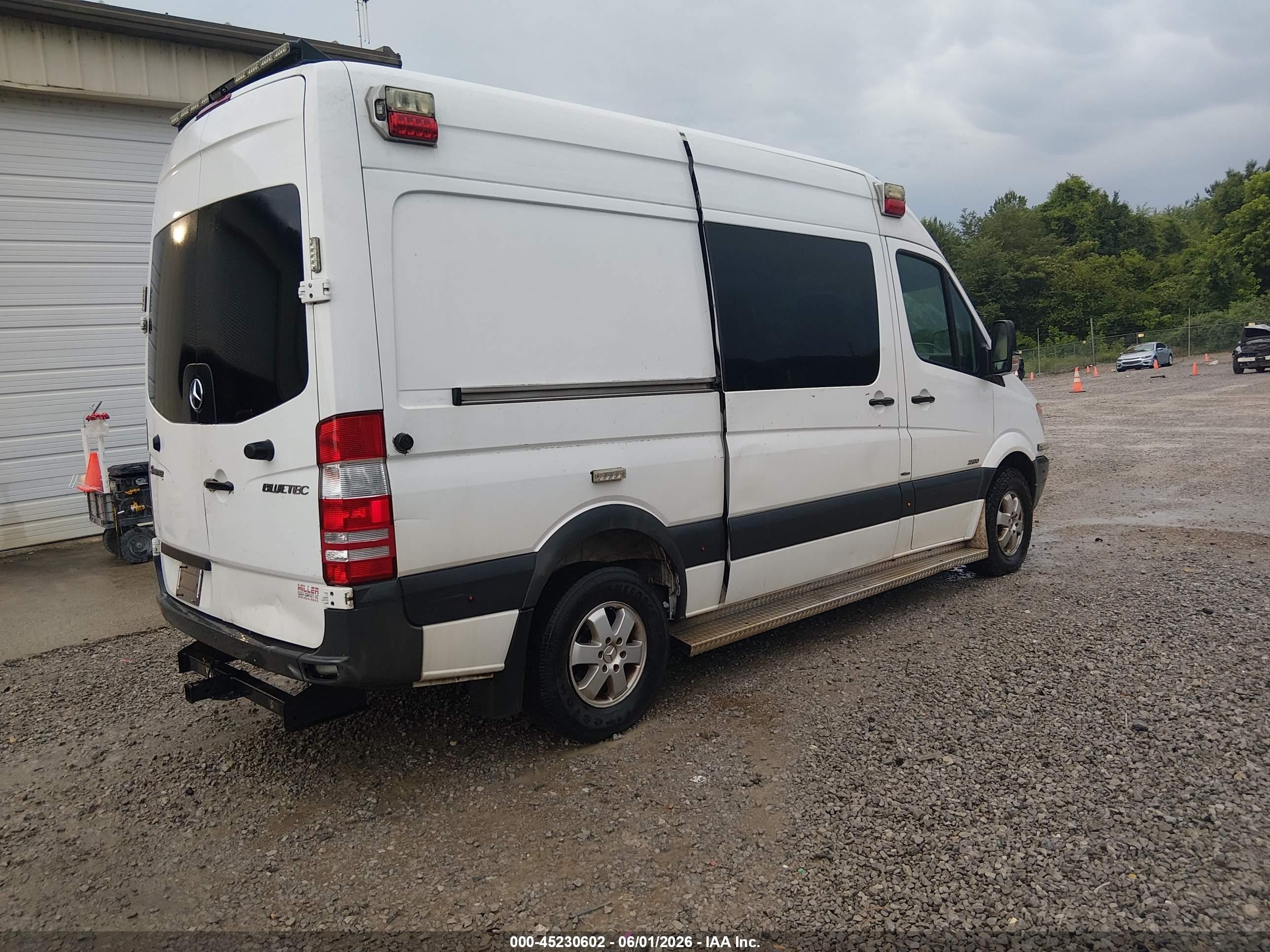 2013 Mercedes-benz Sprinter 2500 Normal Roof Белый vin: WD3PE7CD0D5758818