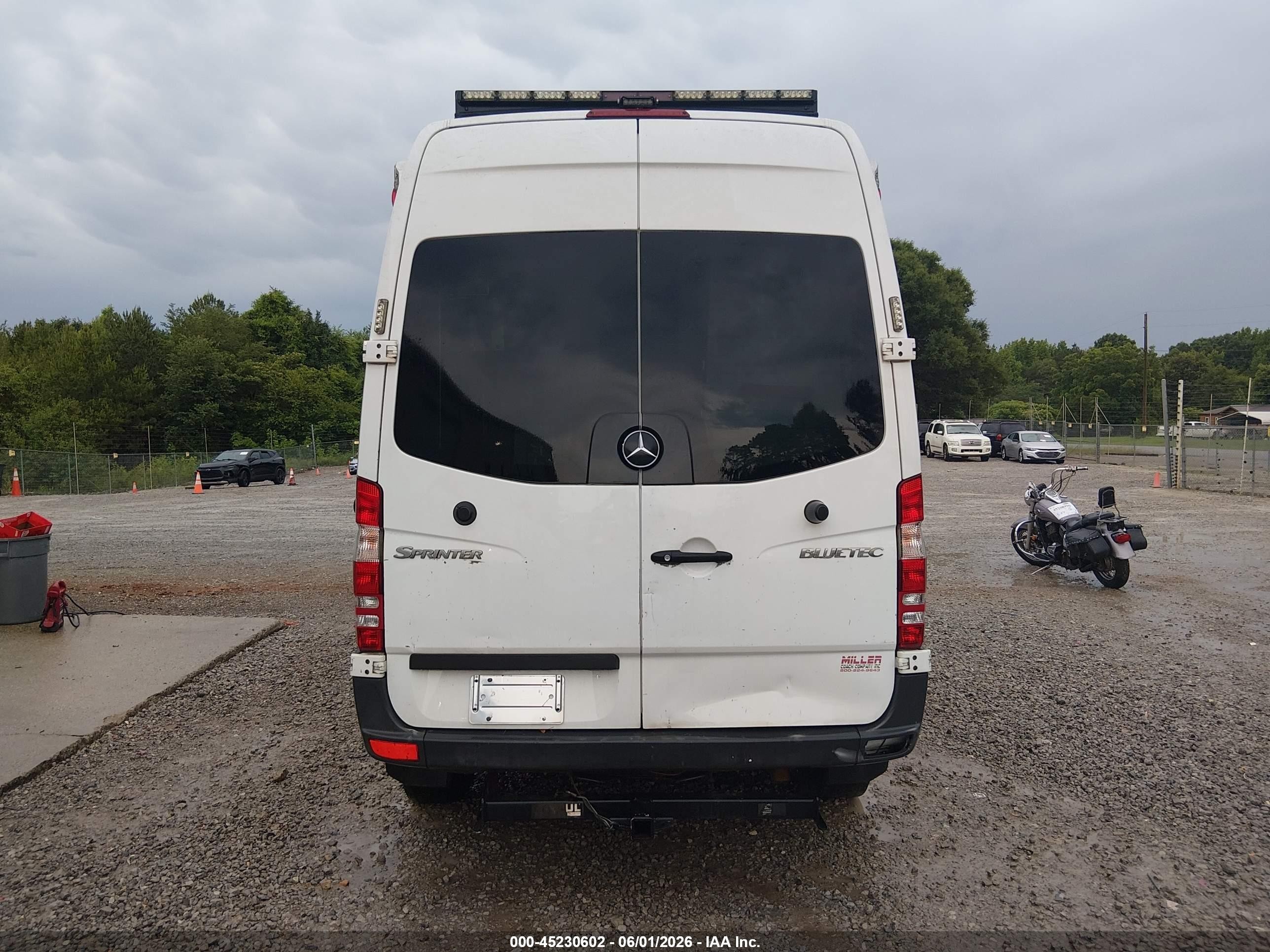 2013 Mercedes-benz Sprinter 2500 Normal Roof Белый vin: WD3PE7CD0D5758818