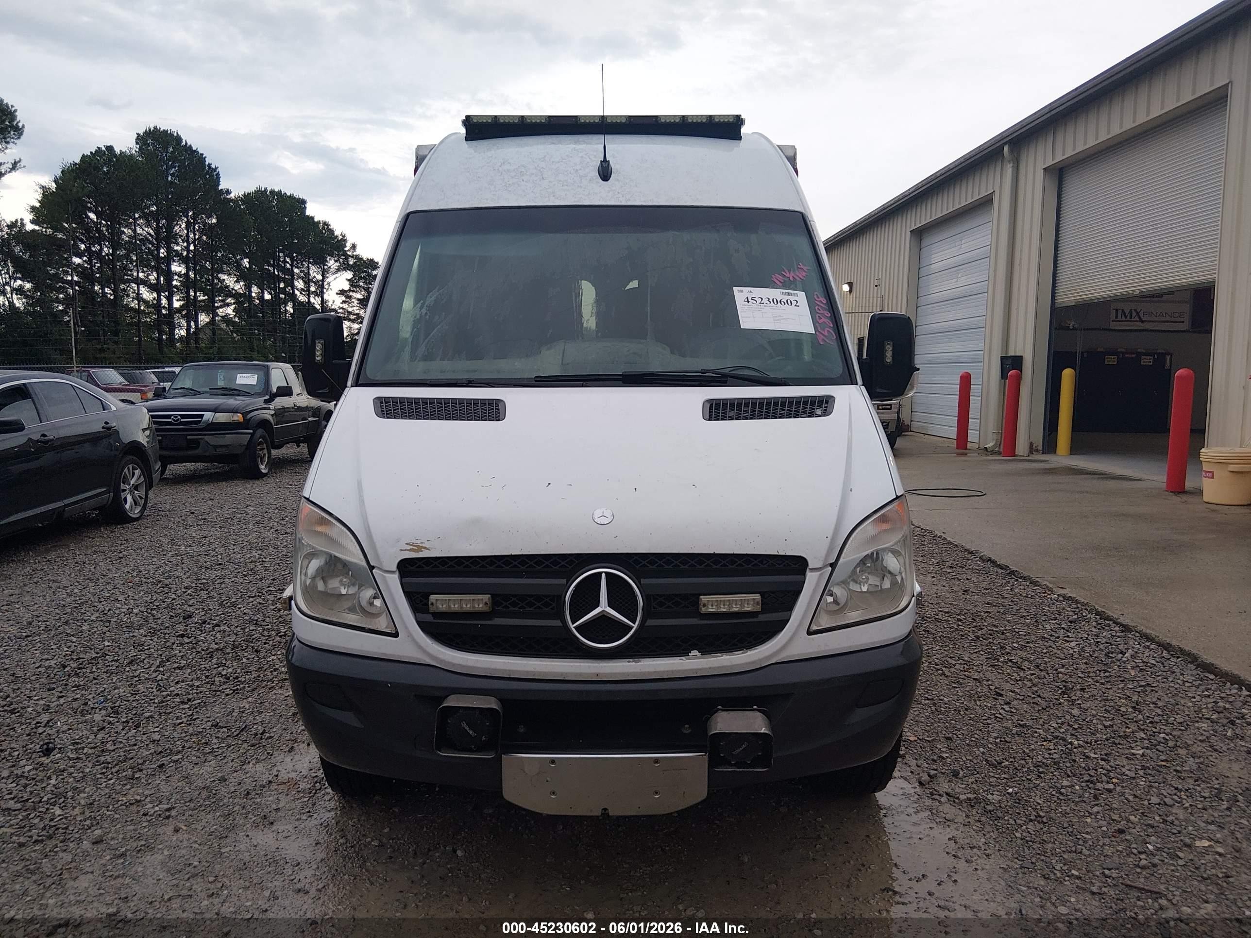 2013 Mercedes-benz Sprinter 2500 Normal Roof Белый vin: WD3PE7CD0D5758818