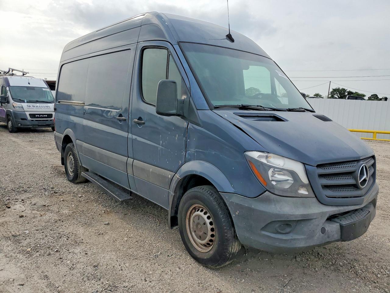 2018 Mercedes-benz Sprinter 2500 Синий vin: WD3PE7CD3JP622442