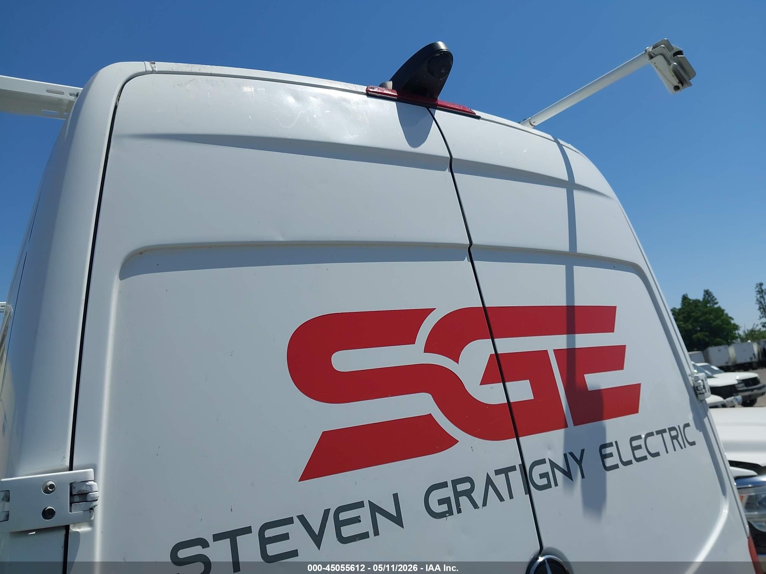 2017 Mercedes-benz Sprinter 2500 Standard Roof V6 Белый vin: WD3PE7CD6HP553286